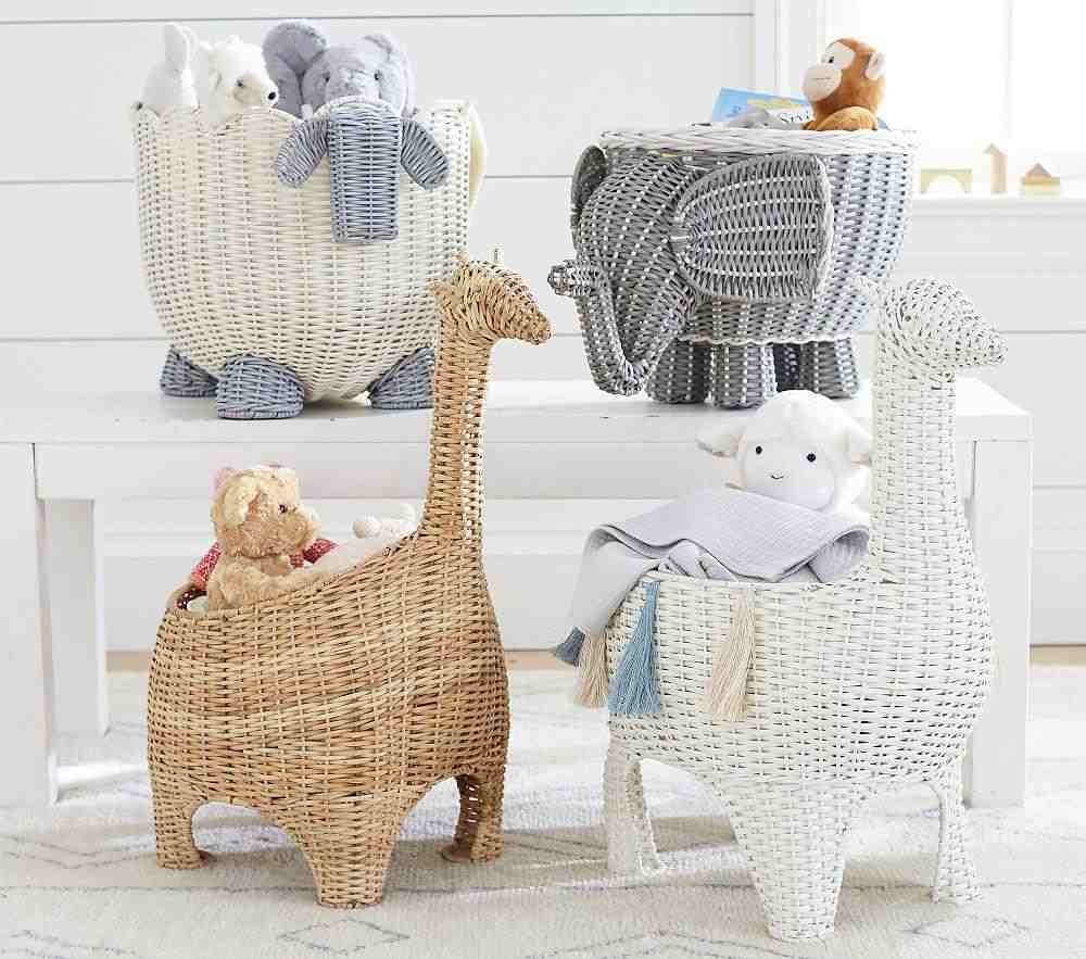 Giraffe Shaped Wicker Basket natural