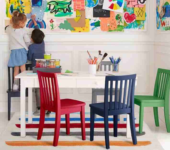 Carolina Craft Play Table