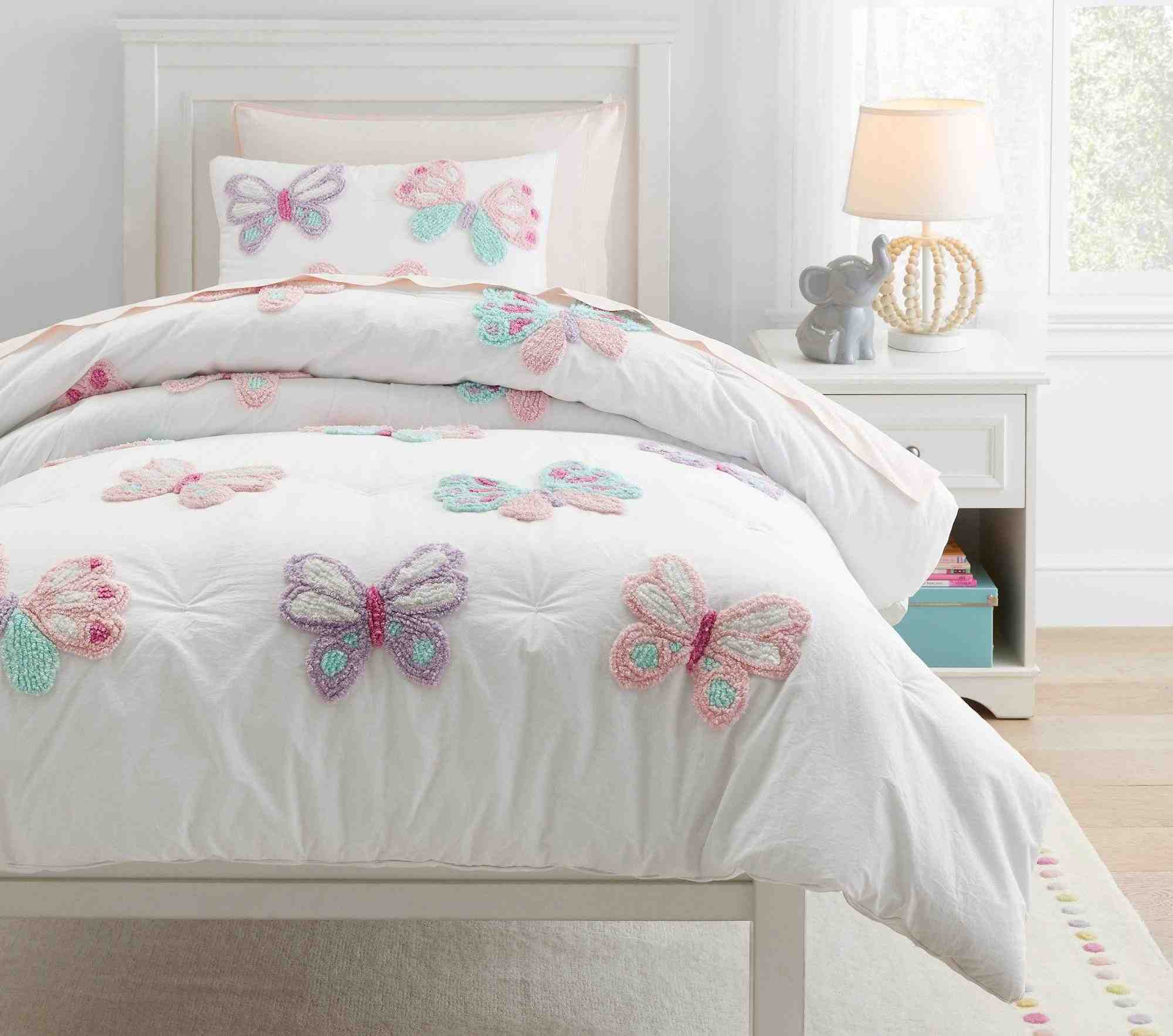 Candlewick Butterfly ComforterSTANDARD SHAMMulti