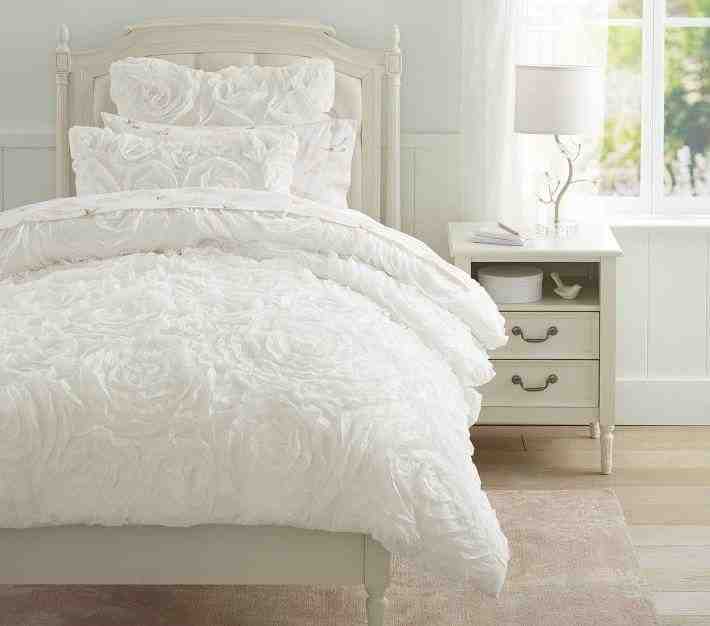 Monique Lhuillier Rosette Quilt & Shams