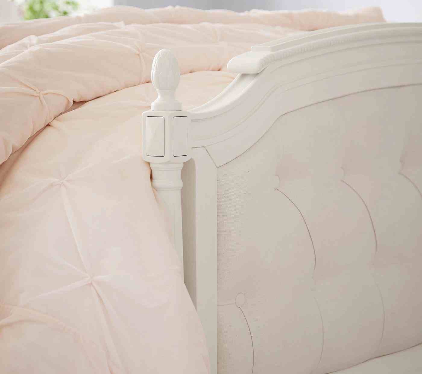 Blythe Queen Bed