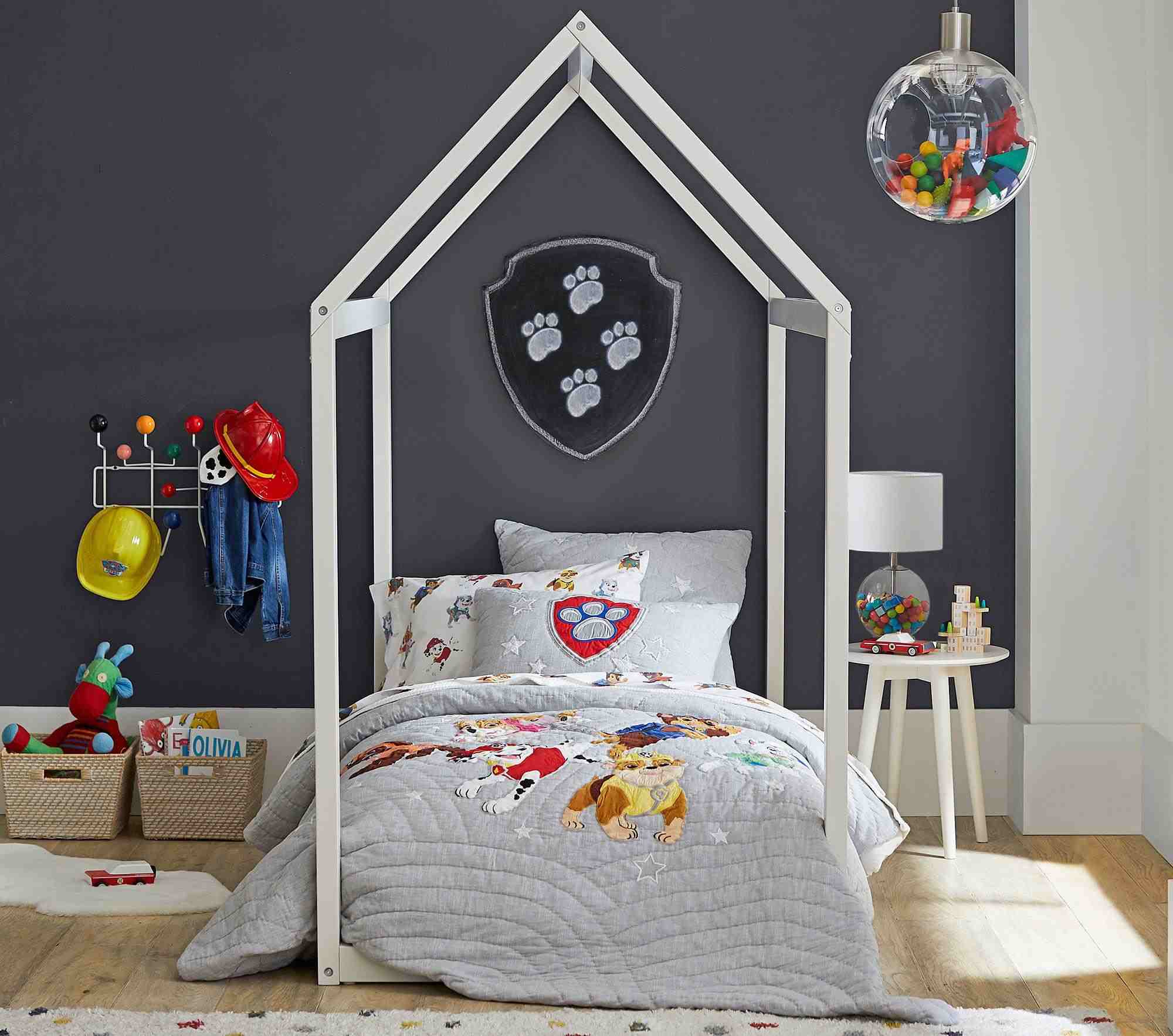 Camden House Bed
