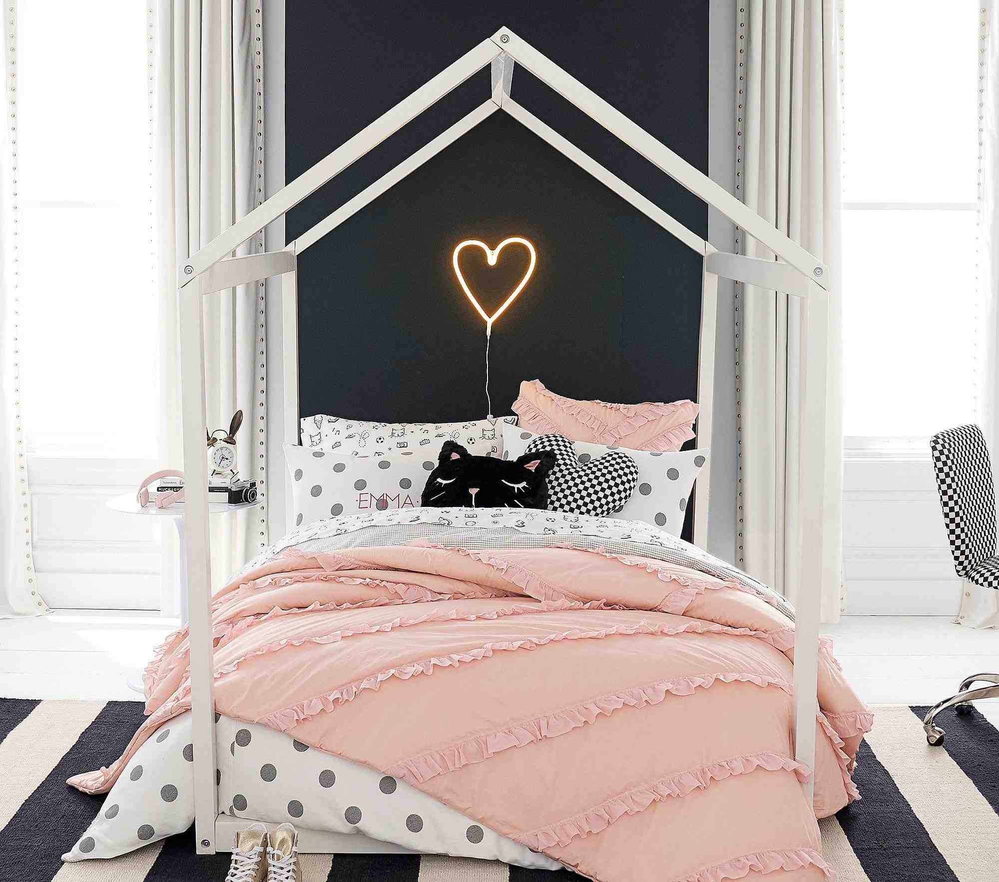 Camden House Bed