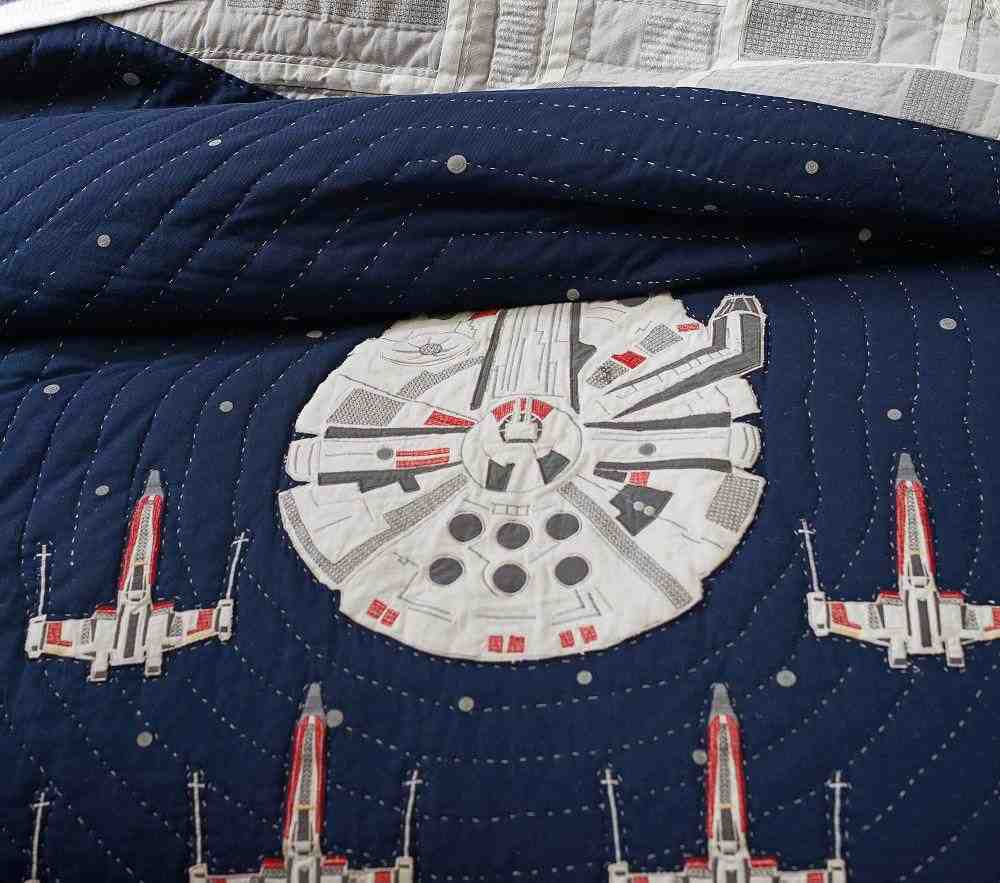 Star Wars Millennium Falcon Quilt and Standard Sham