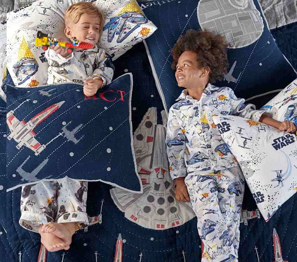 Star Wars Millennium Falcon Quilt and Standard Sham