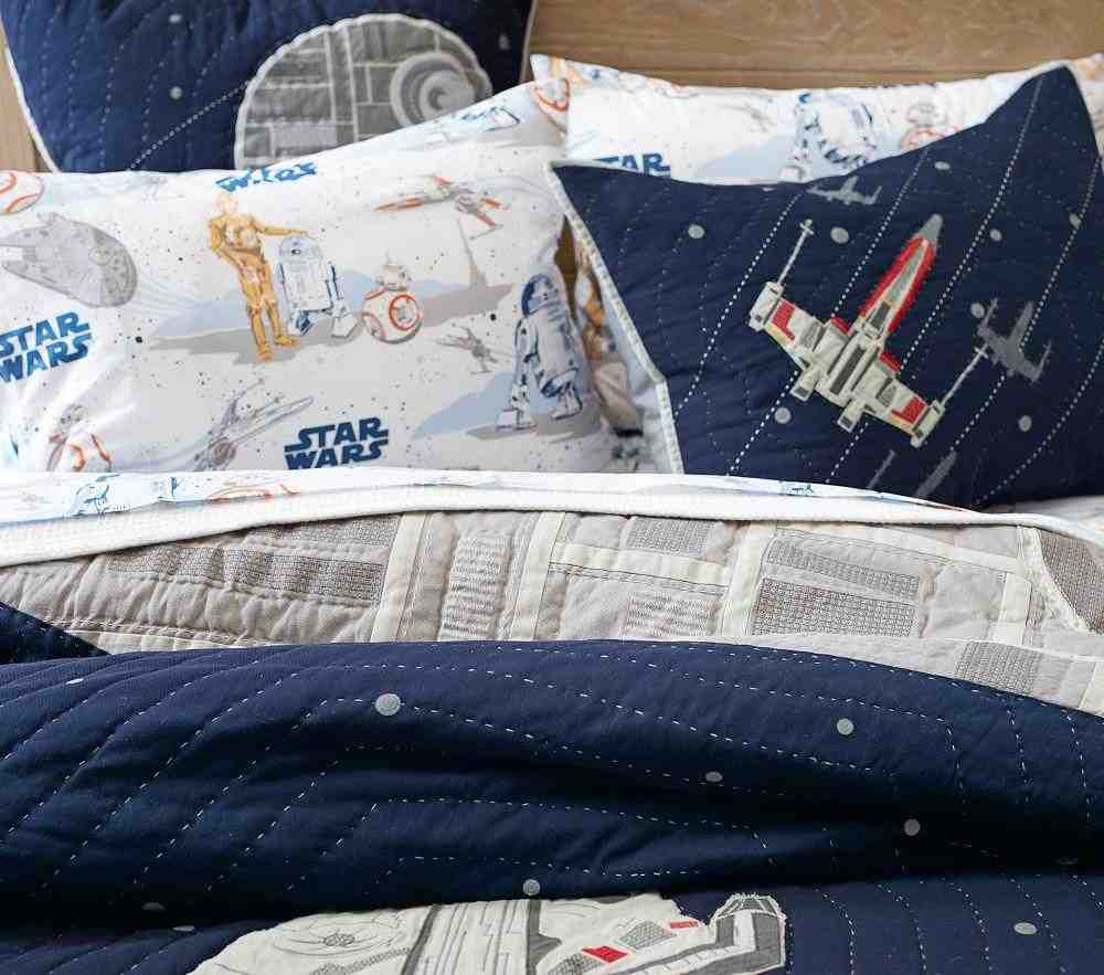 Star Wars Millennium Falcon Quilt and Standard Sham