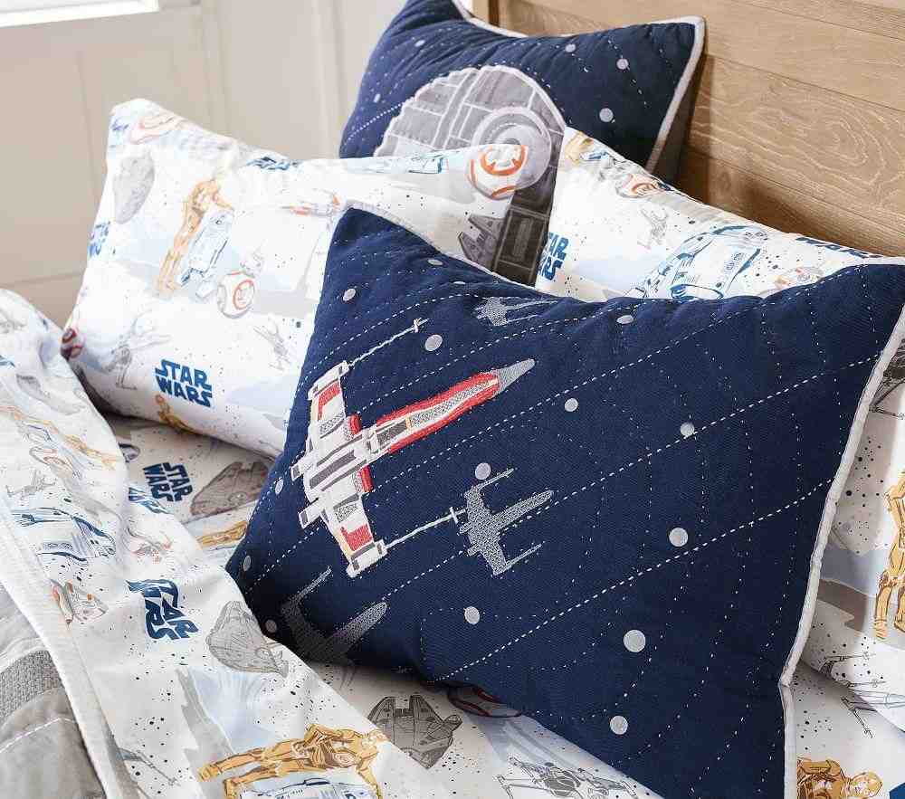 Star Wars Millennium Falcon Quilt and Standard Sham