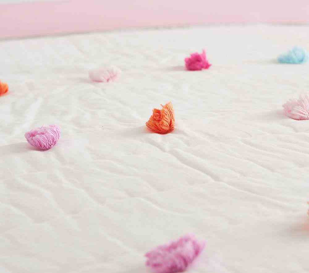 Bright Pom Pom Quilt and standard Sham