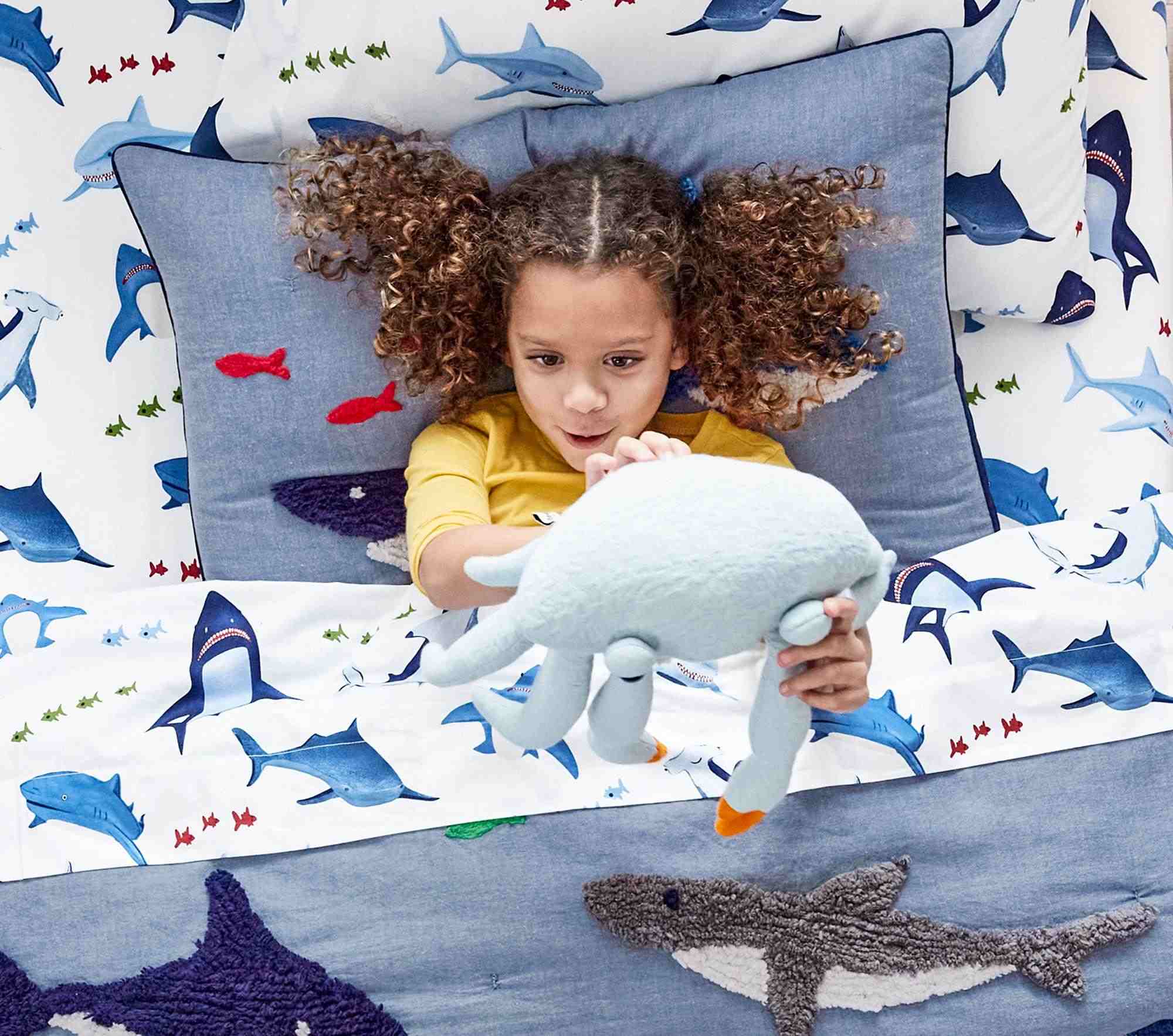 Candlewick Sharks ComforterSTANDARD SHAMMulti
