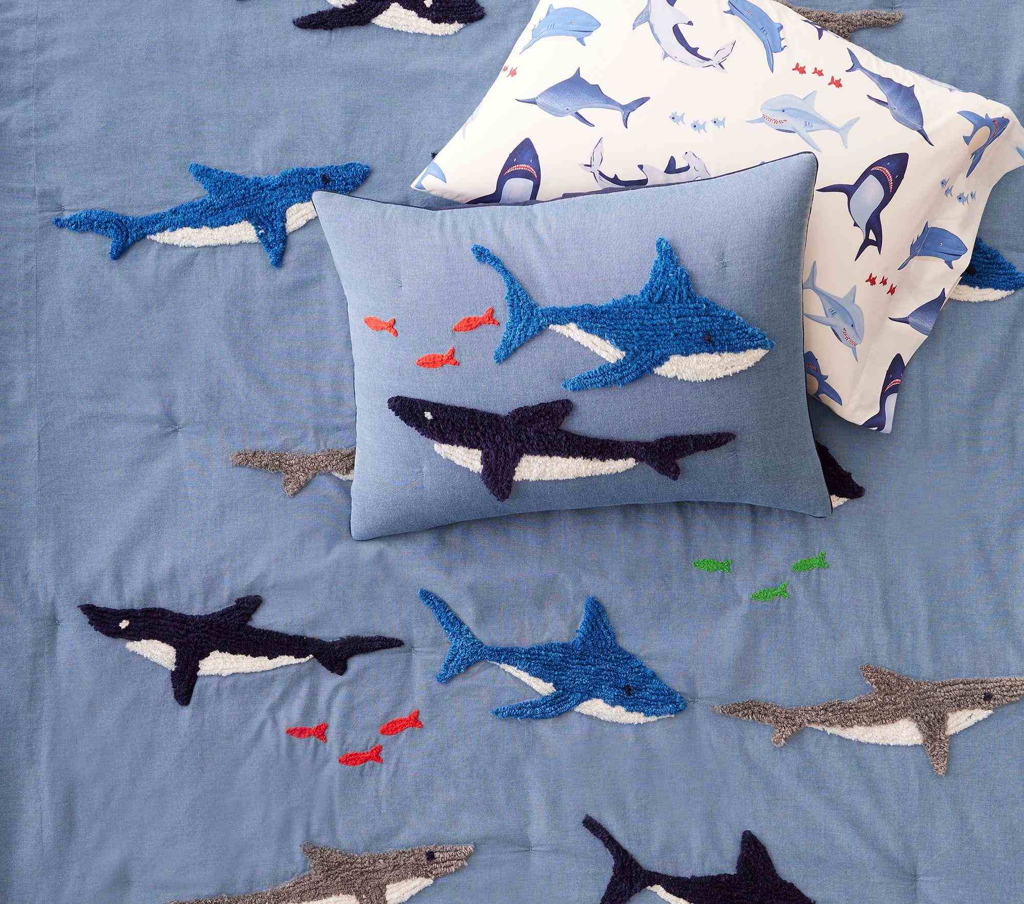 Candlewick Sharks ComforterSTANDARD SHAMMulti