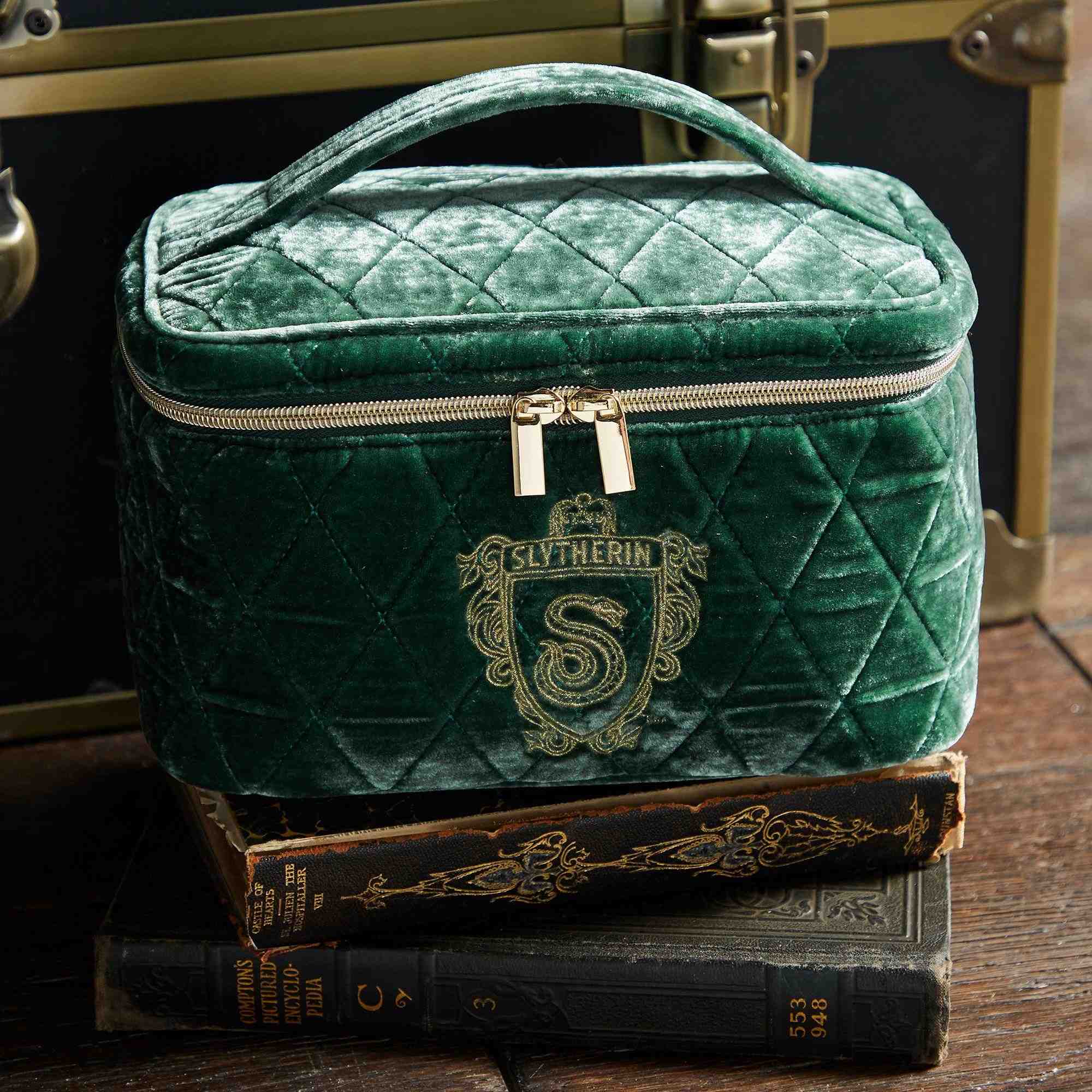 Harry Potter™ Slytherin™ Velvet Train Case