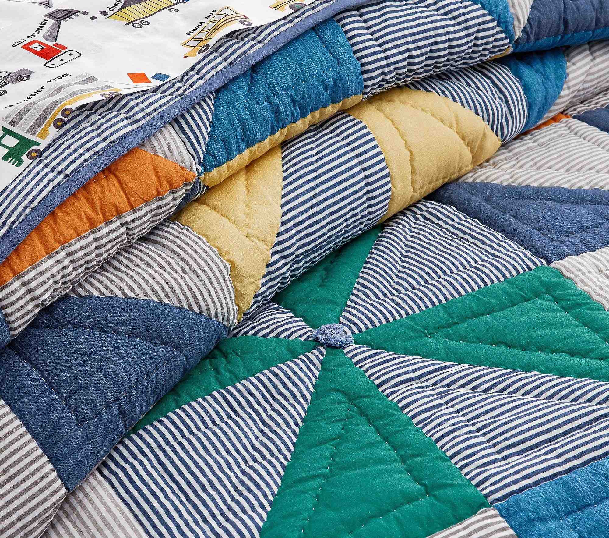 Pinwheel Quilt & Shams