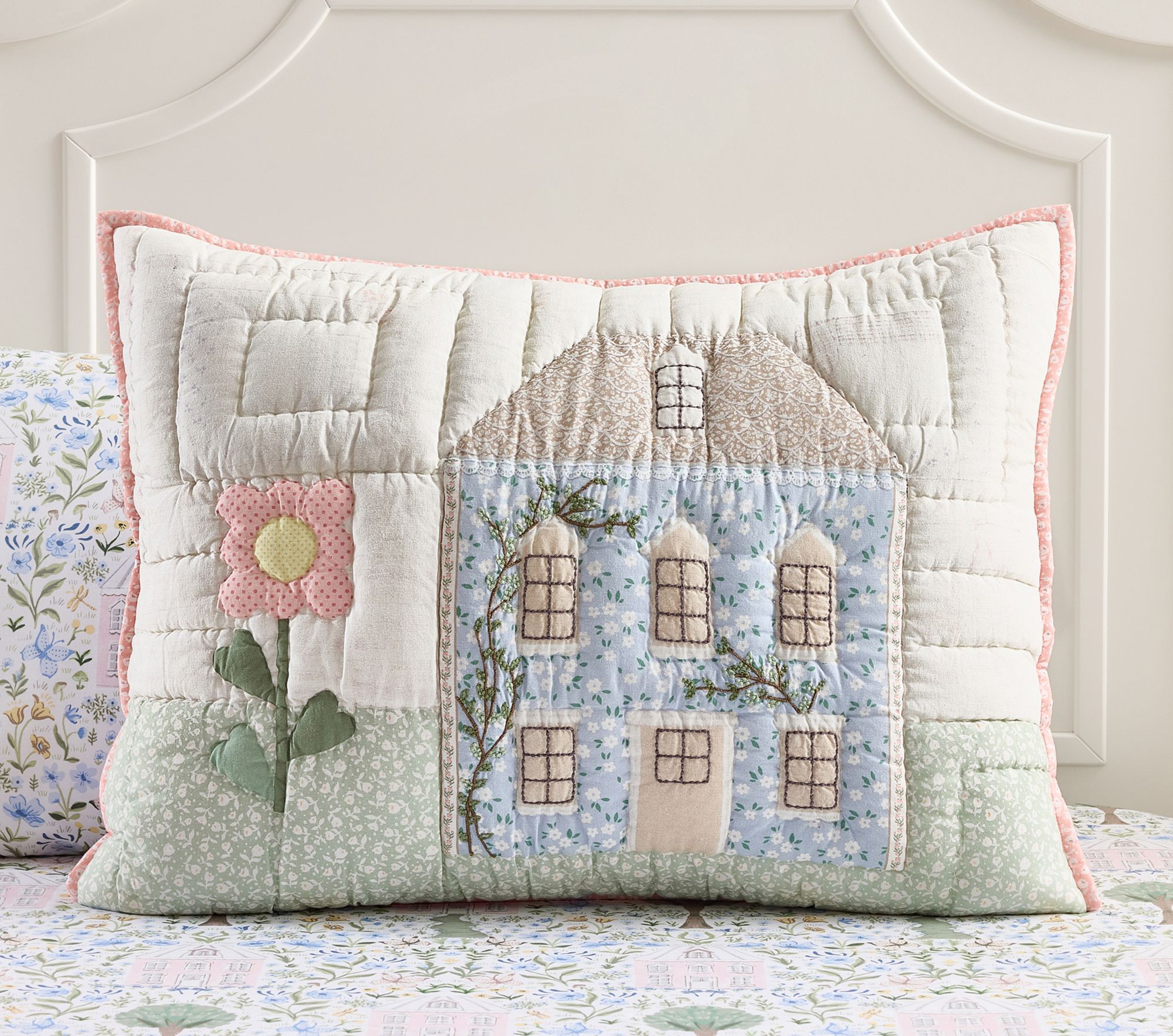 Dollhouse Wholecloth Quilt & Shams