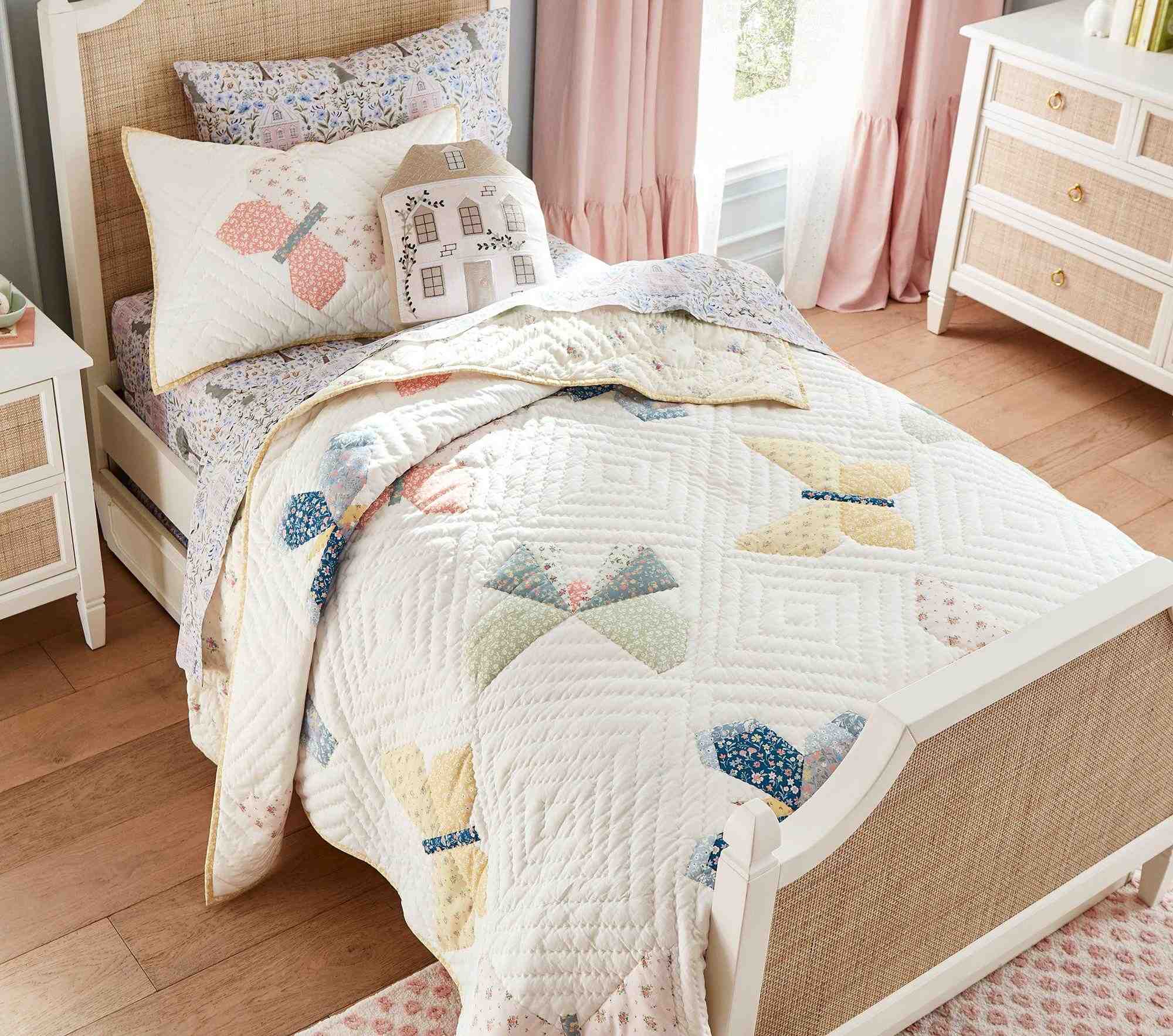 Heritage Butterfly Quilt & Shams