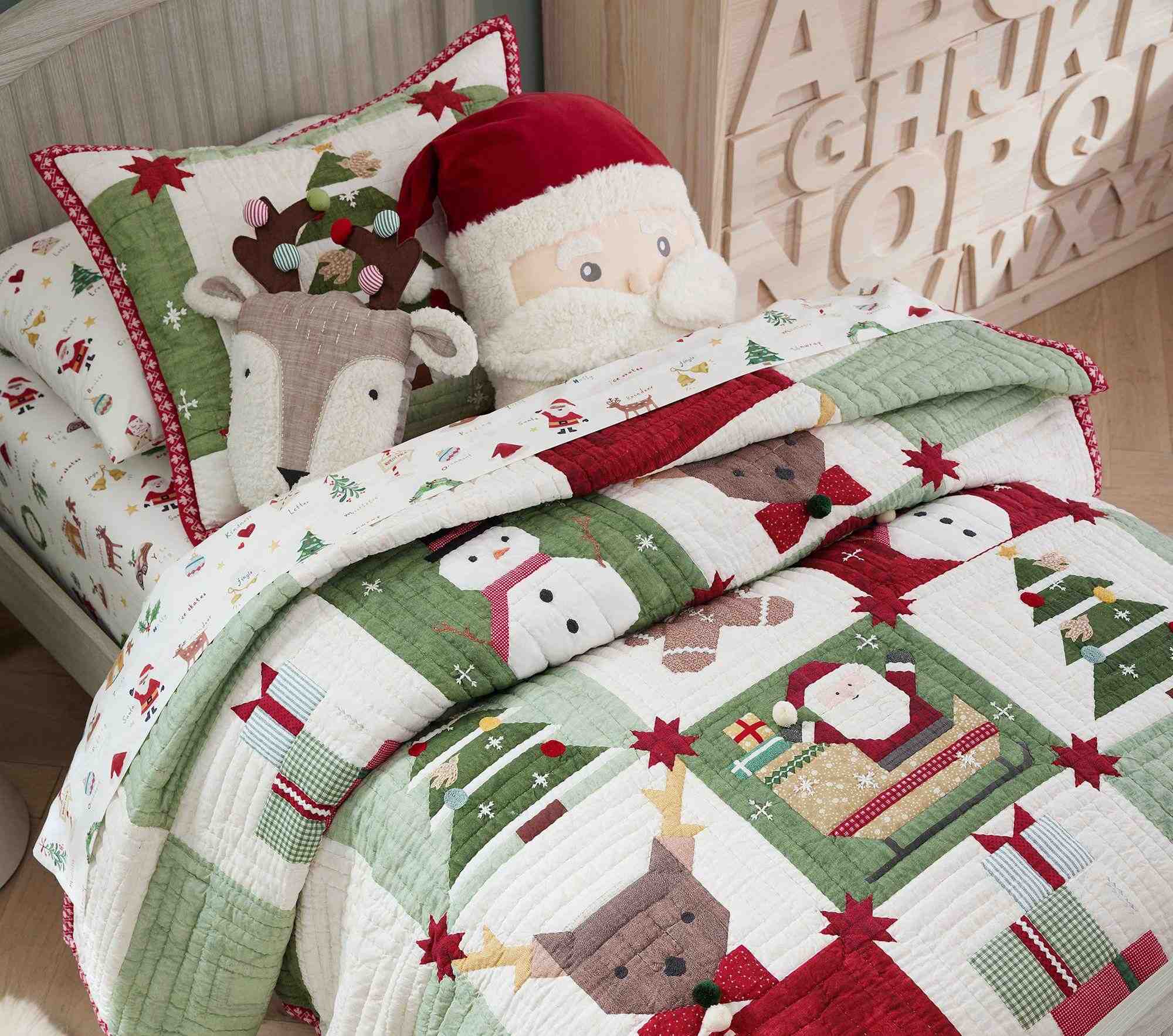 Holiday Heritage Quilt & Shams