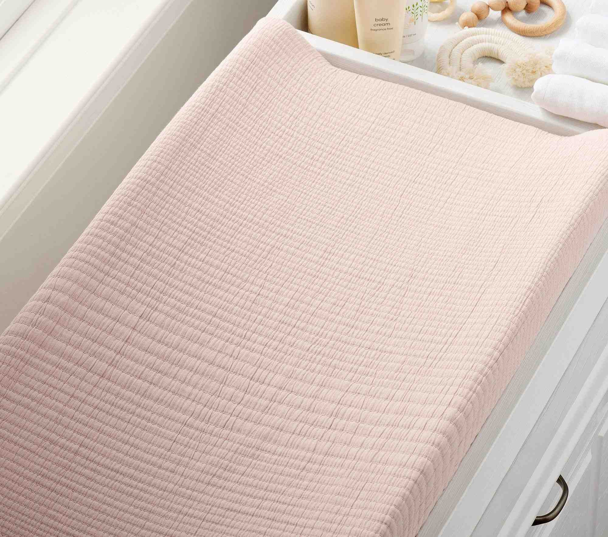 west elm x pbk Organic Matelasse Changing Pad Cover
