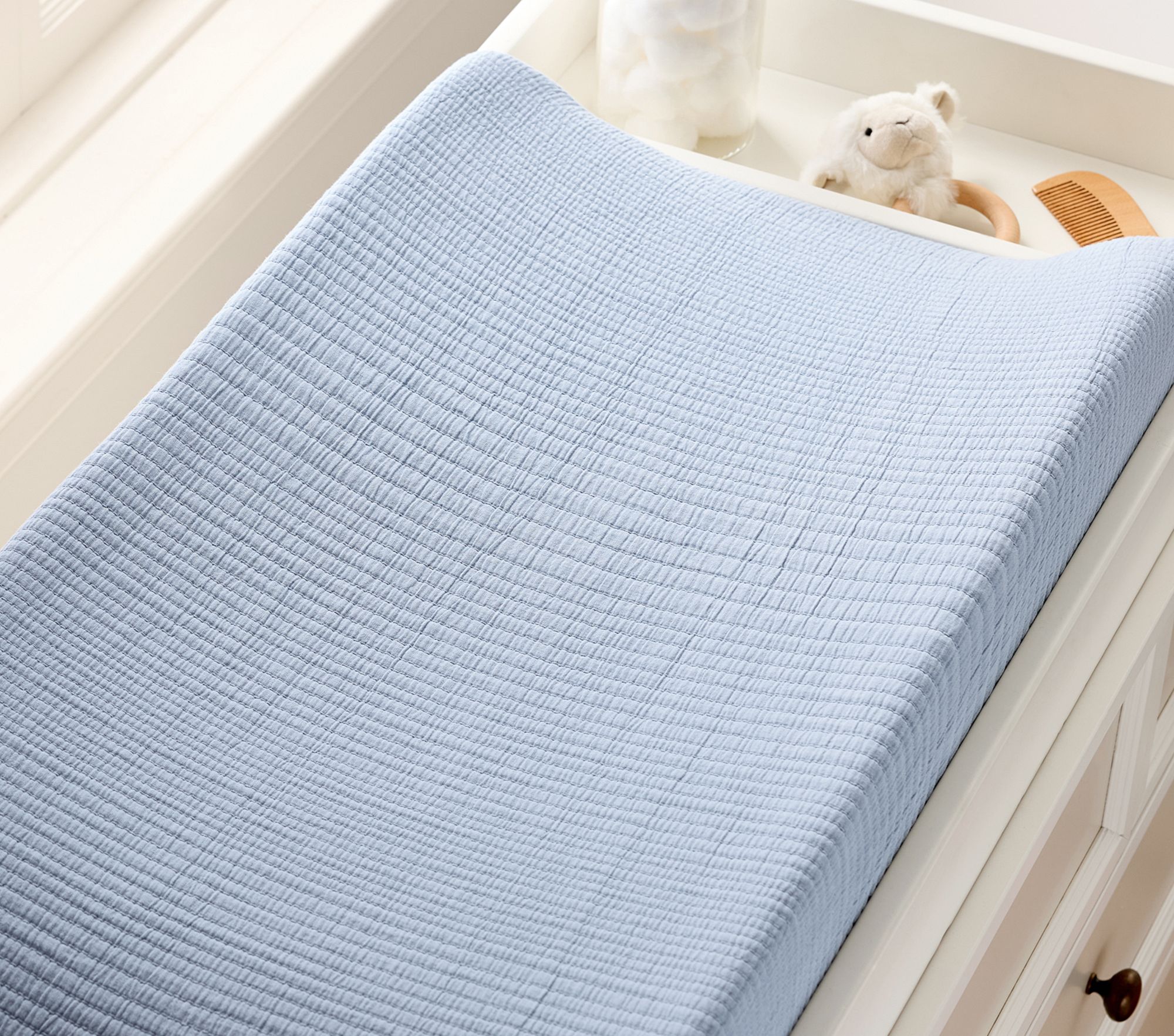 west elm x pbk Organic Matelasse Changing Pad Cover