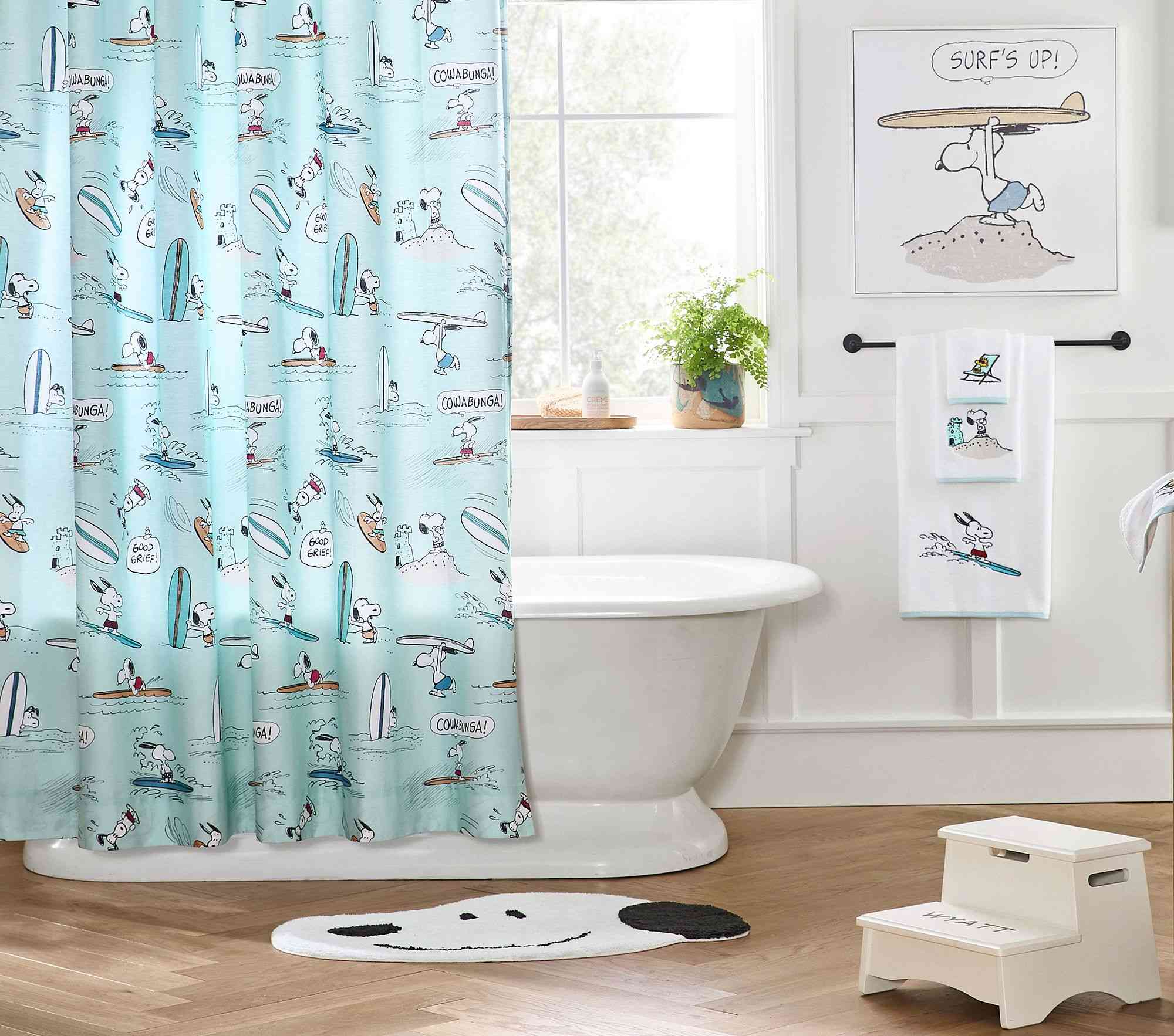 Peanuts® Snoopy® Shaped Bath Mat