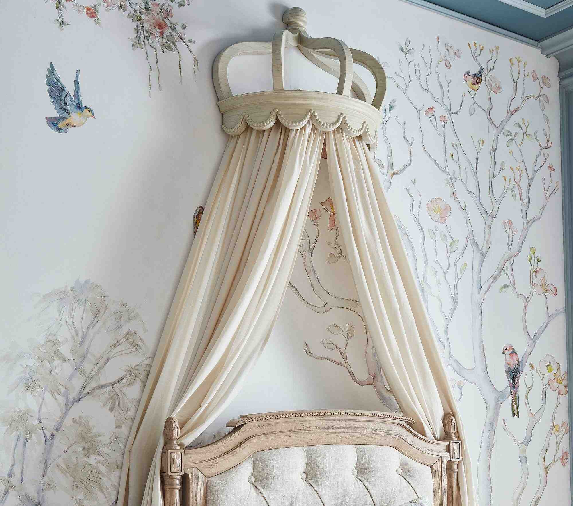 Princess Crown Cornice and Sheers