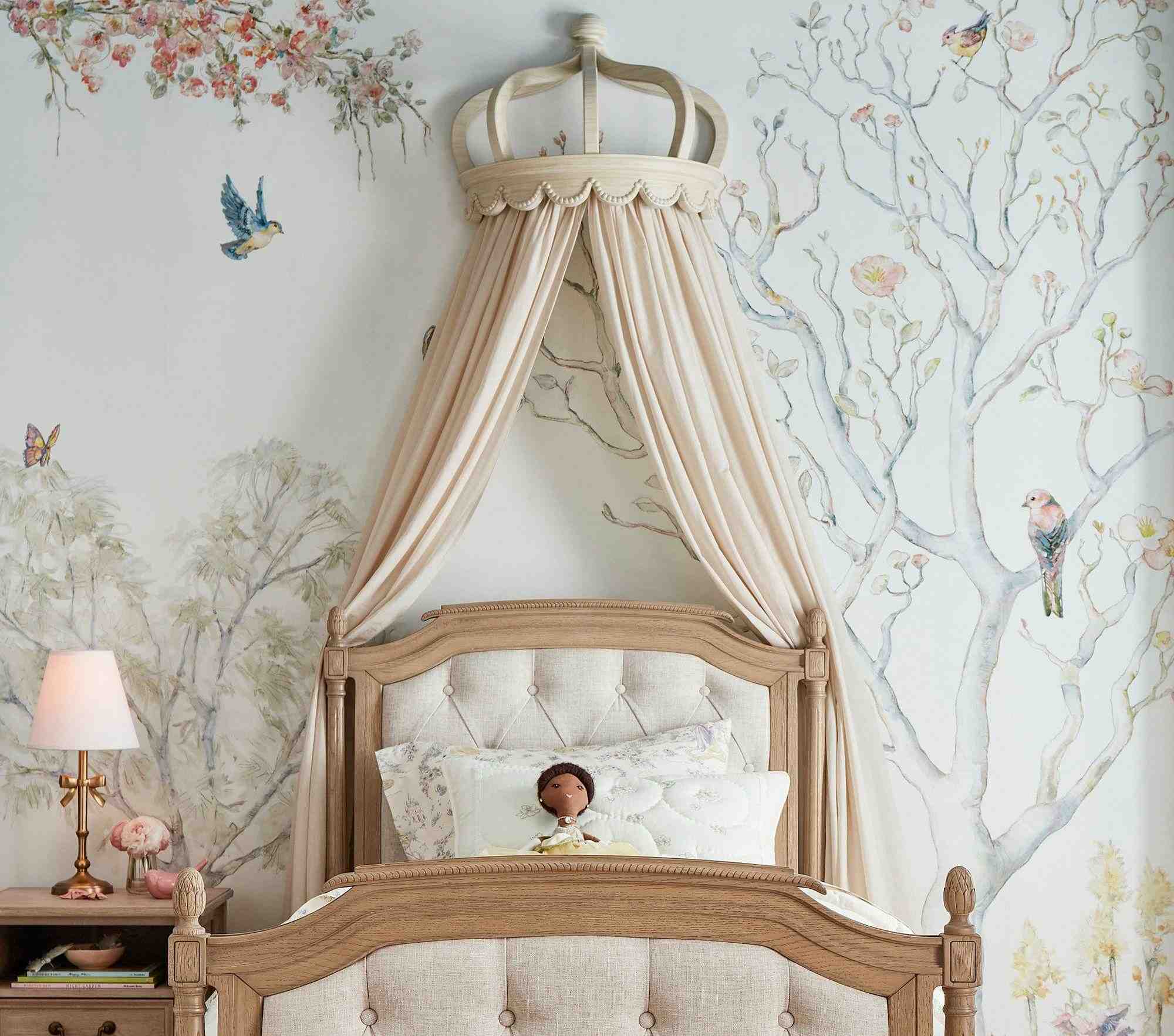 Princess Crown Cornice and Sheers