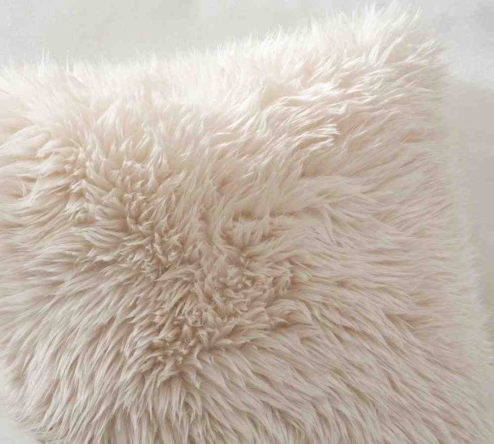 Luxe Faux Fur Pillow Cover, 20 x 20"
