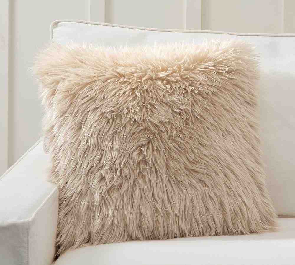 Luxe Faux Fur Pillow Cover, 20 x 20"