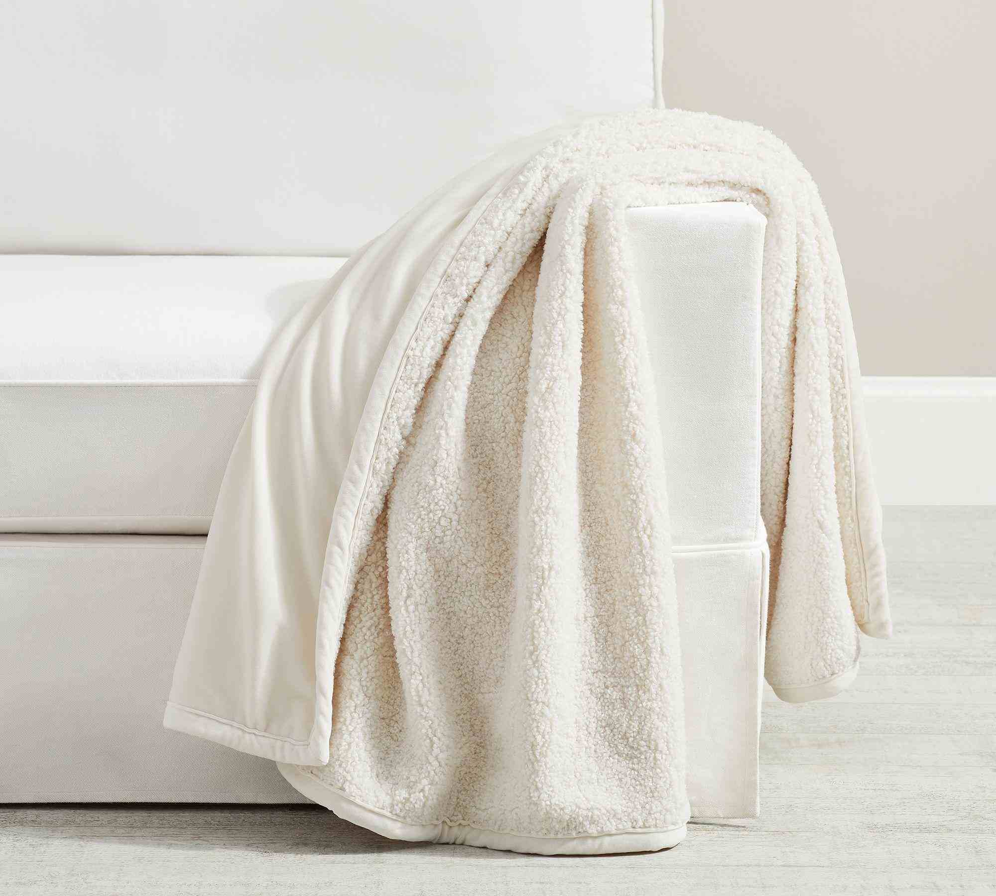Cozy Teddy Faux Fur Throw Blanket