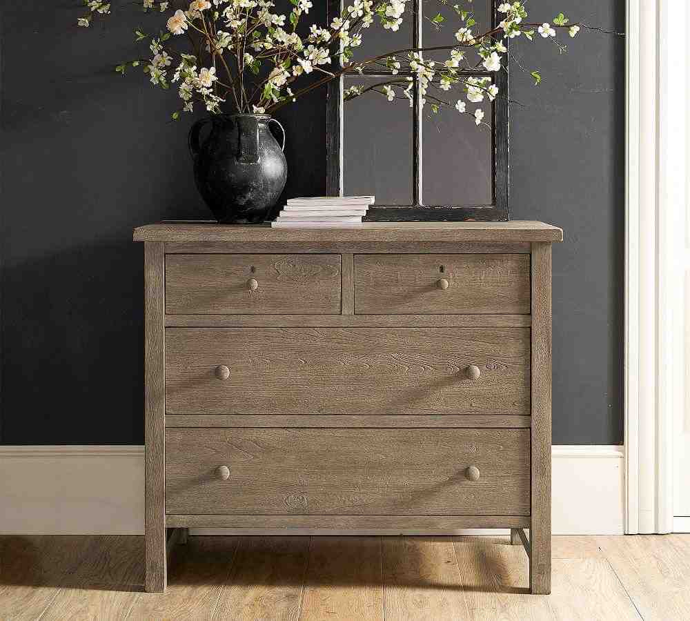 Farmhouse 4-Drawer Dresser