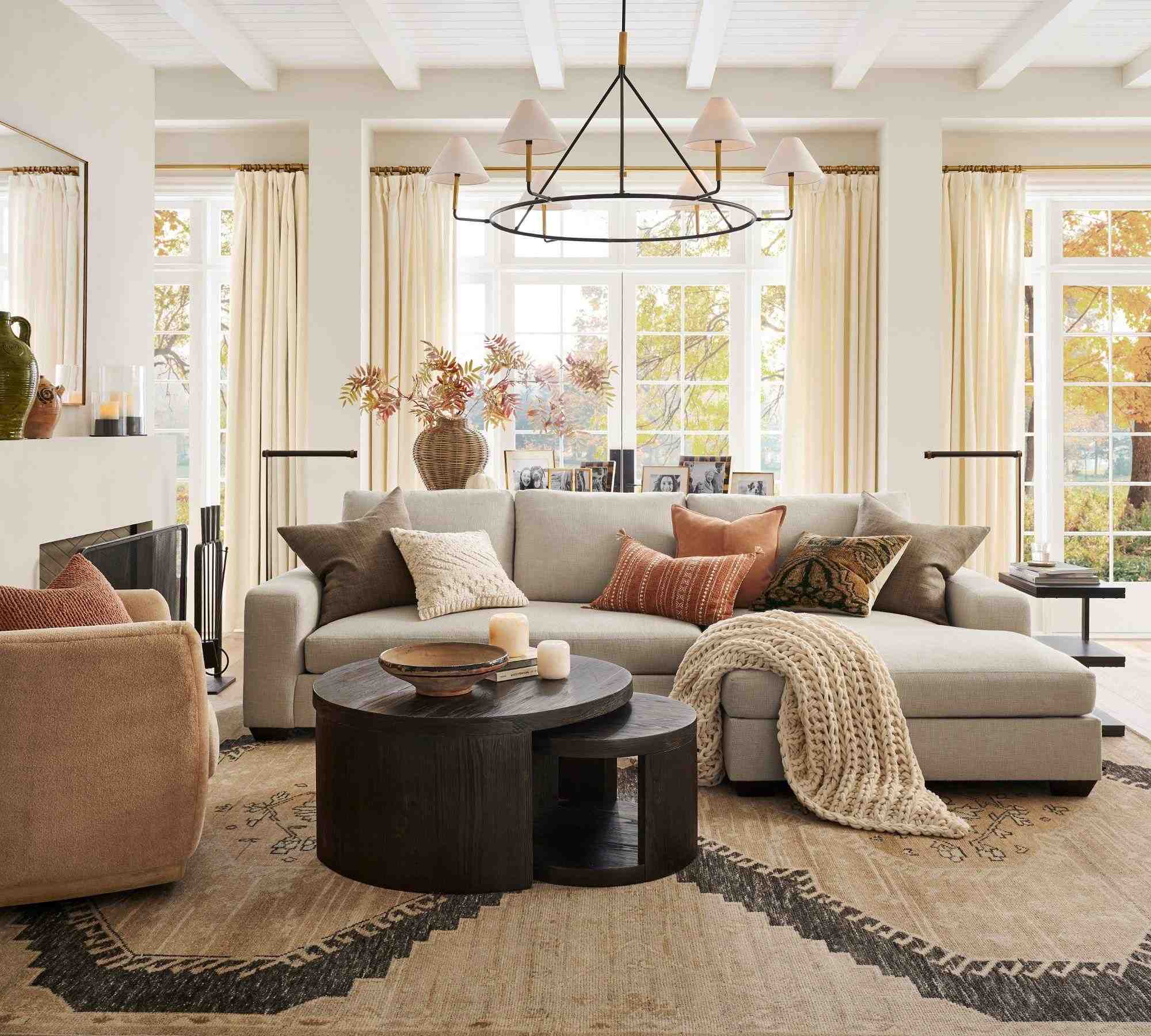 Demitria Handknotted Rug