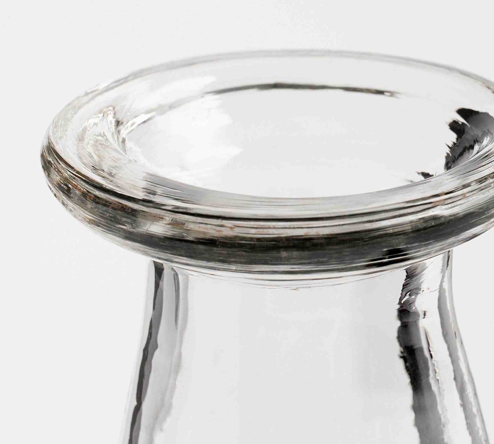 Handcrafted Cafe Hammered Glass Vase