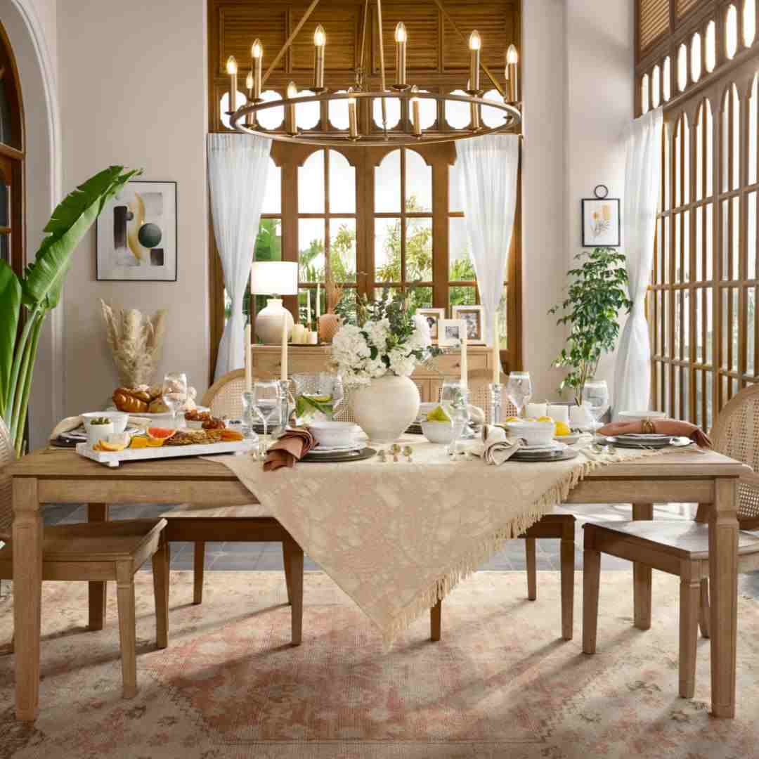Deepika Padukone Table Throw