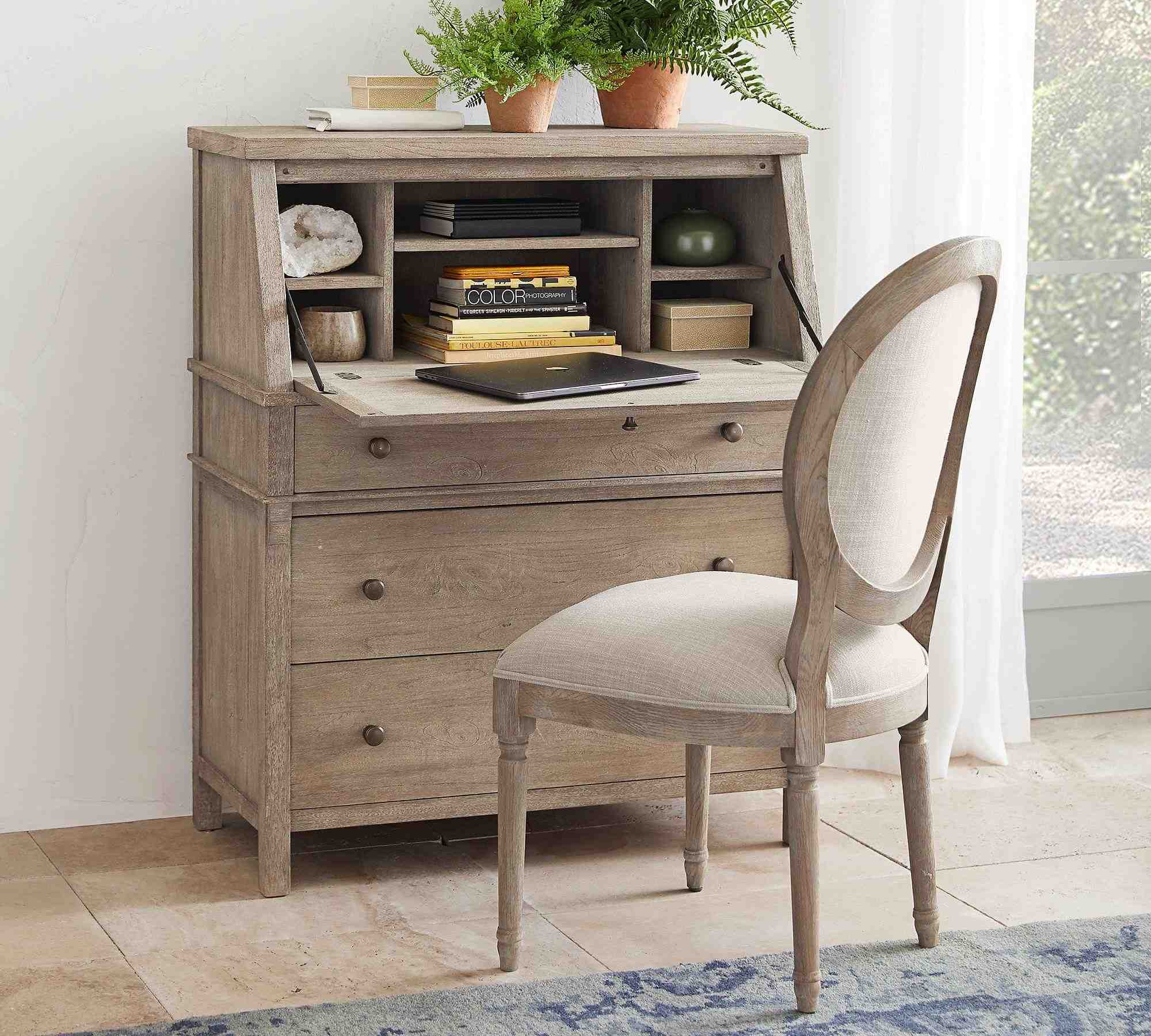 Louis Desk Chair