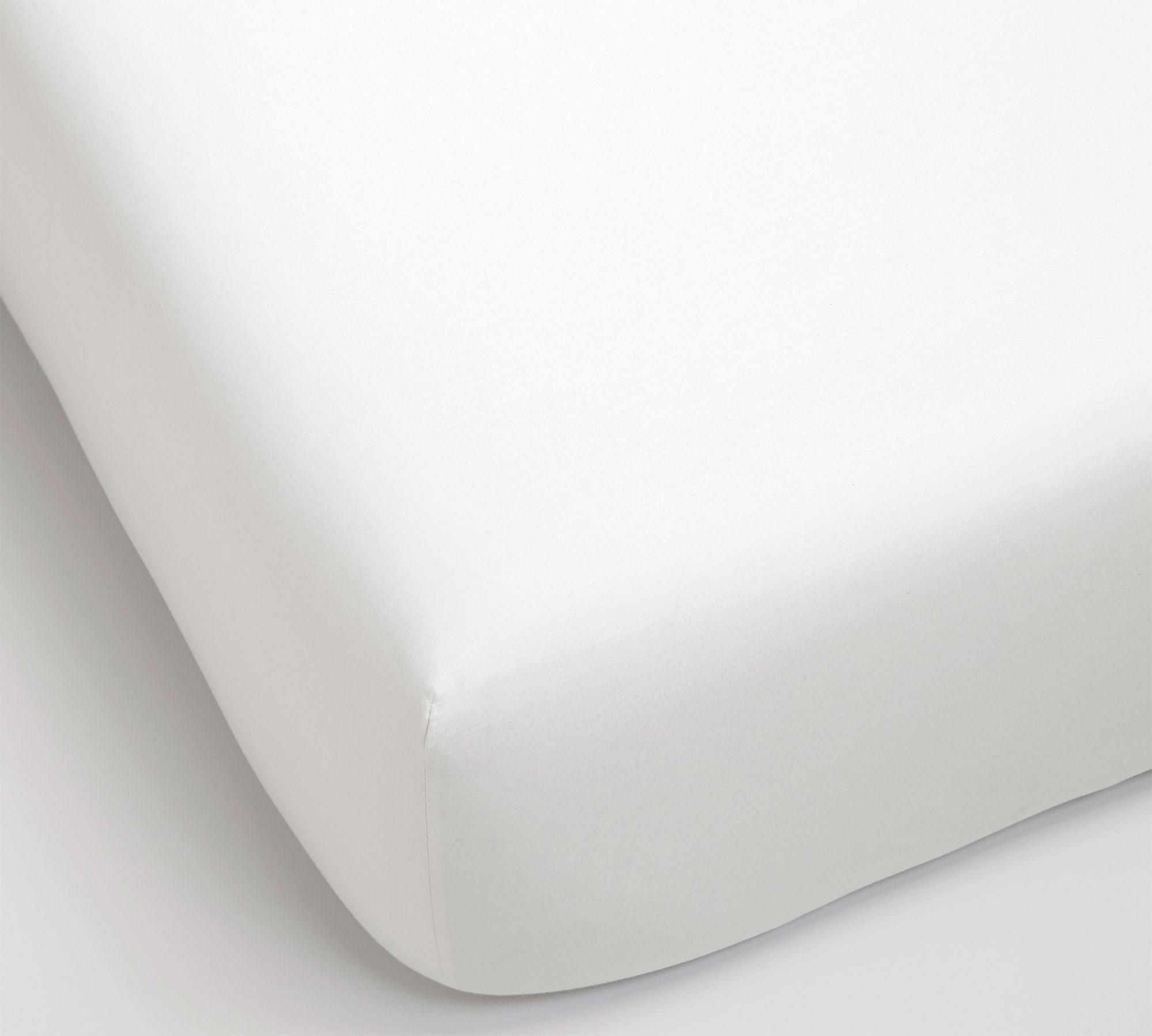 700-Thread-Count Cotton Fitted Sheet