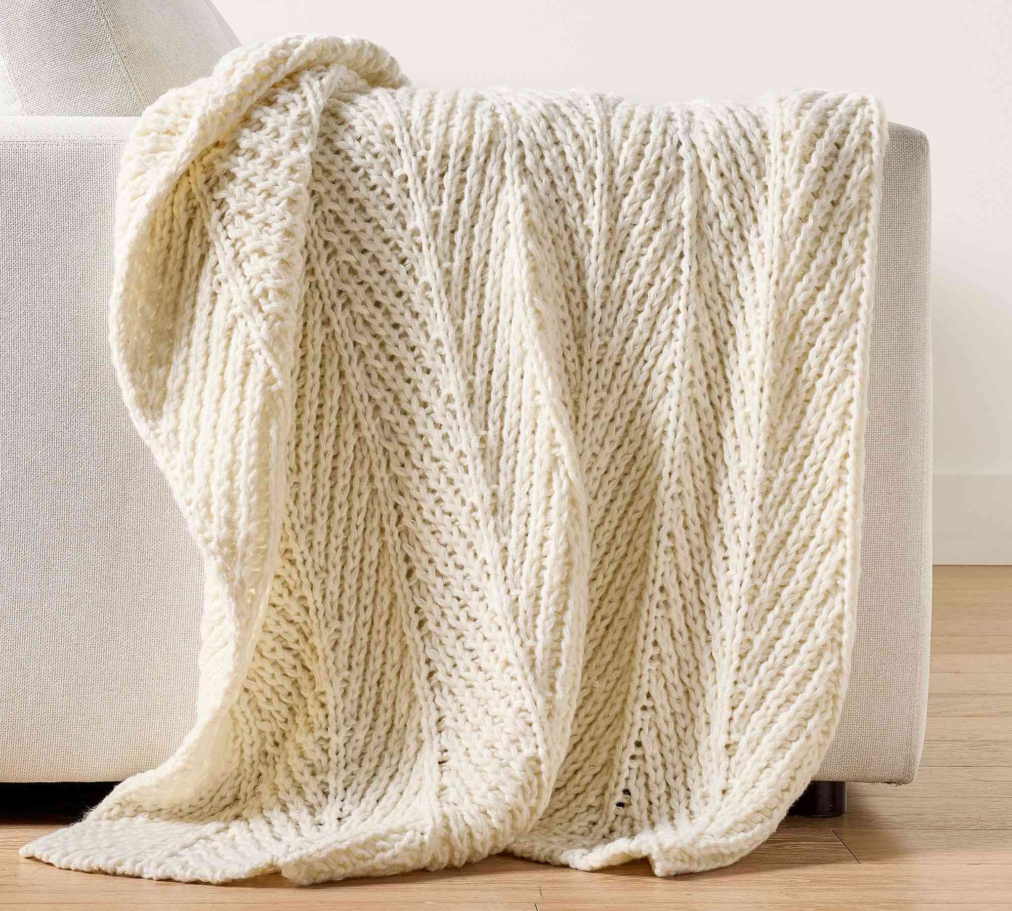 Chevron Knitted Chunky Throw