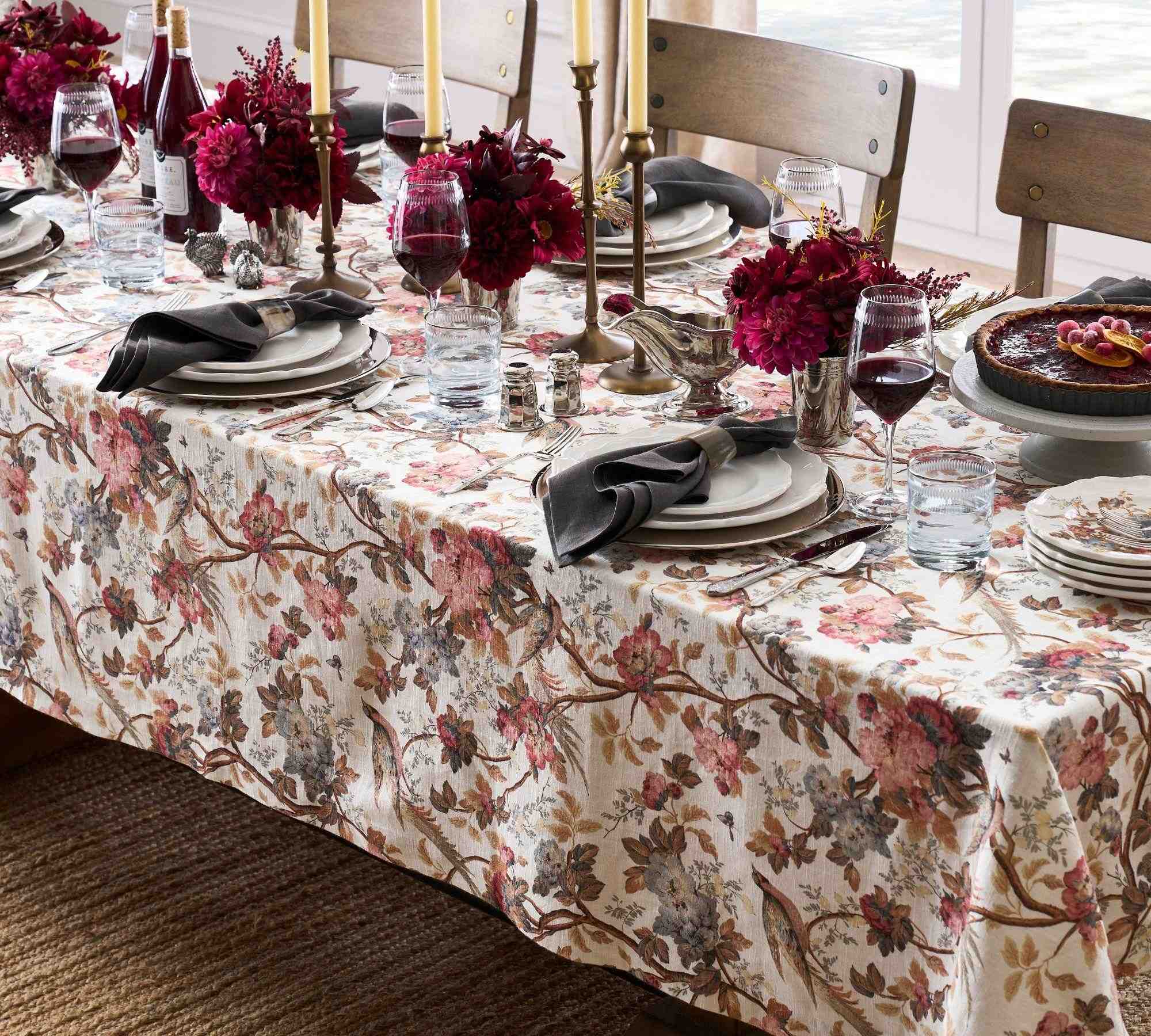 Piper Floral Print Tablecloth