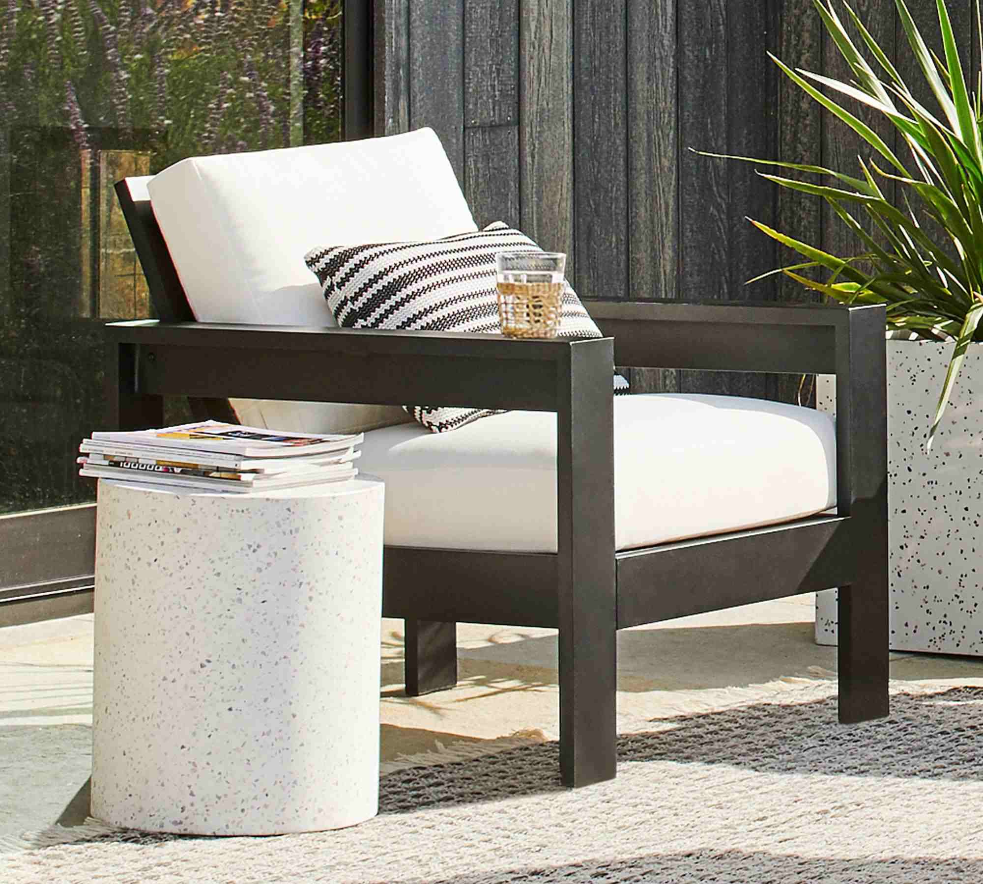 Malibu Metal Lounge Chair, Black