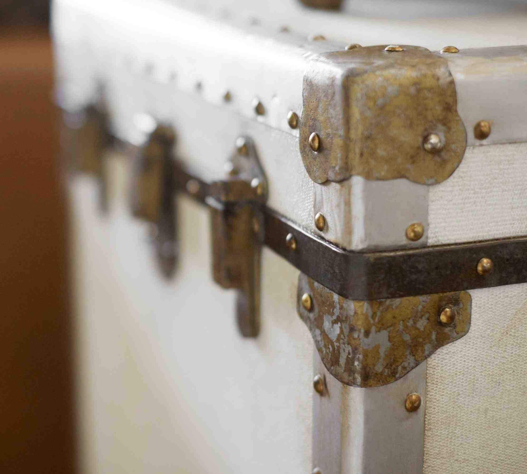 Ludlow Rectangular Trunk End Table
