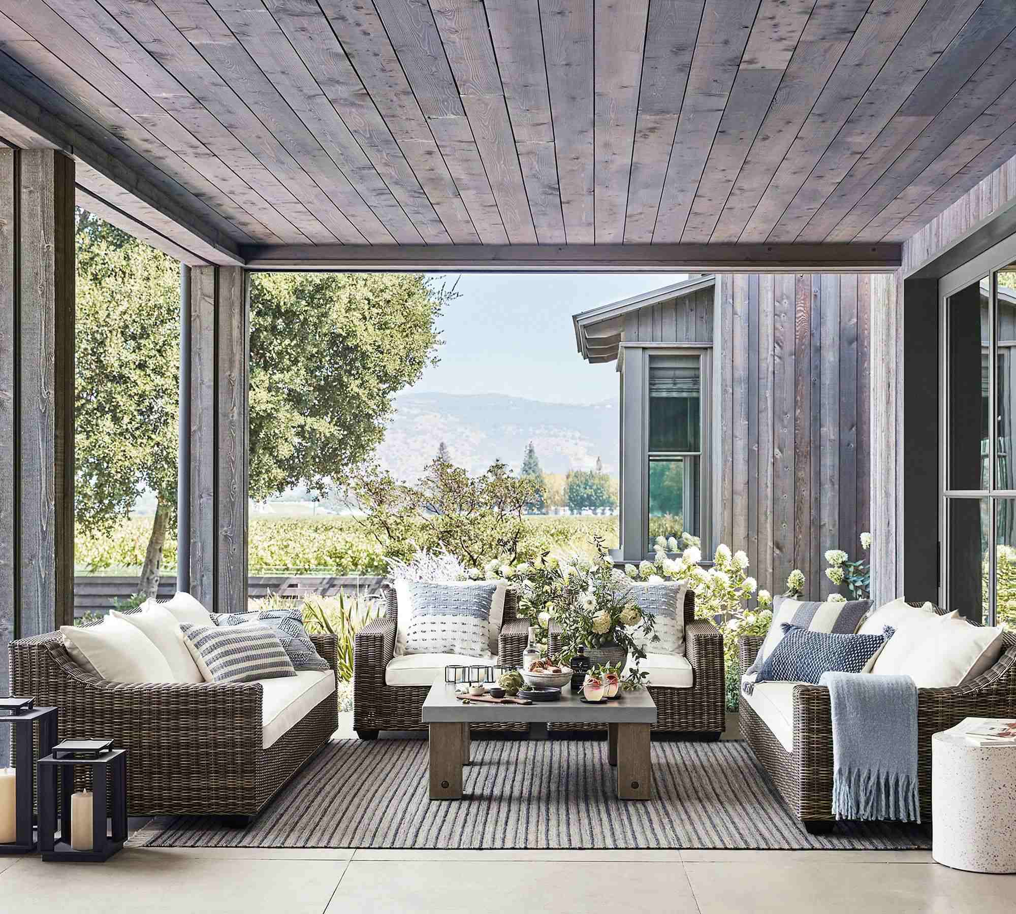 Seabrook Indoor/Outdoor Rug, 8' x 10', Indigo Multi