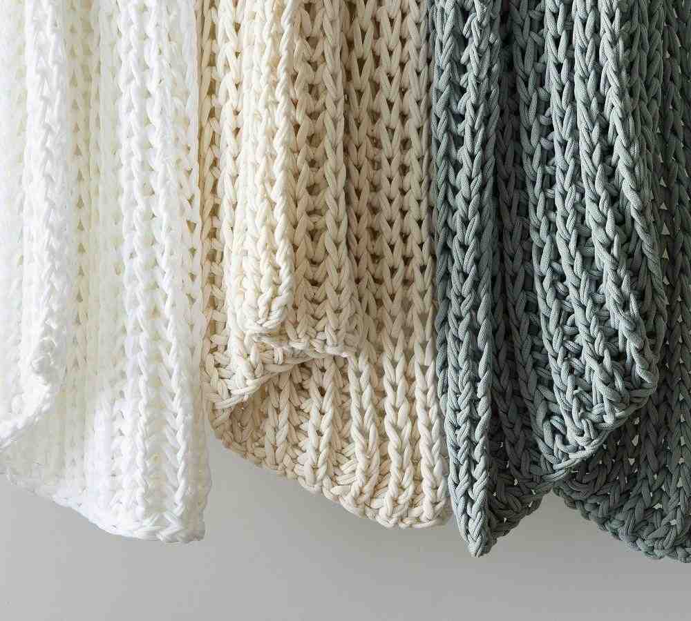 Ribbed Colossal Throw