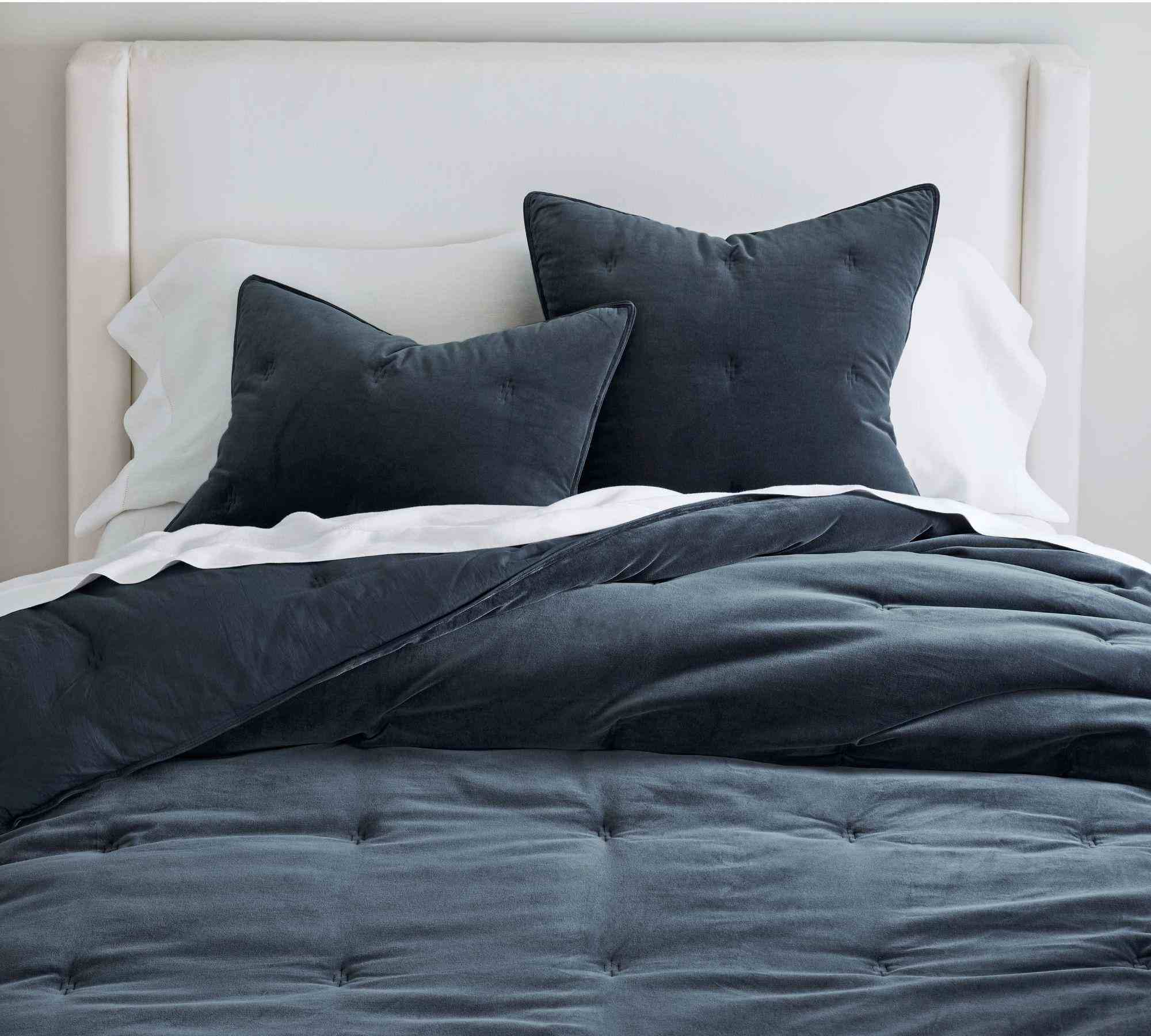 Steel Blue Velvet Tufted Comforter