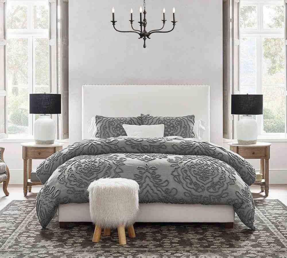 Kennedy Persian-Style Hand Tufted Wool Rug