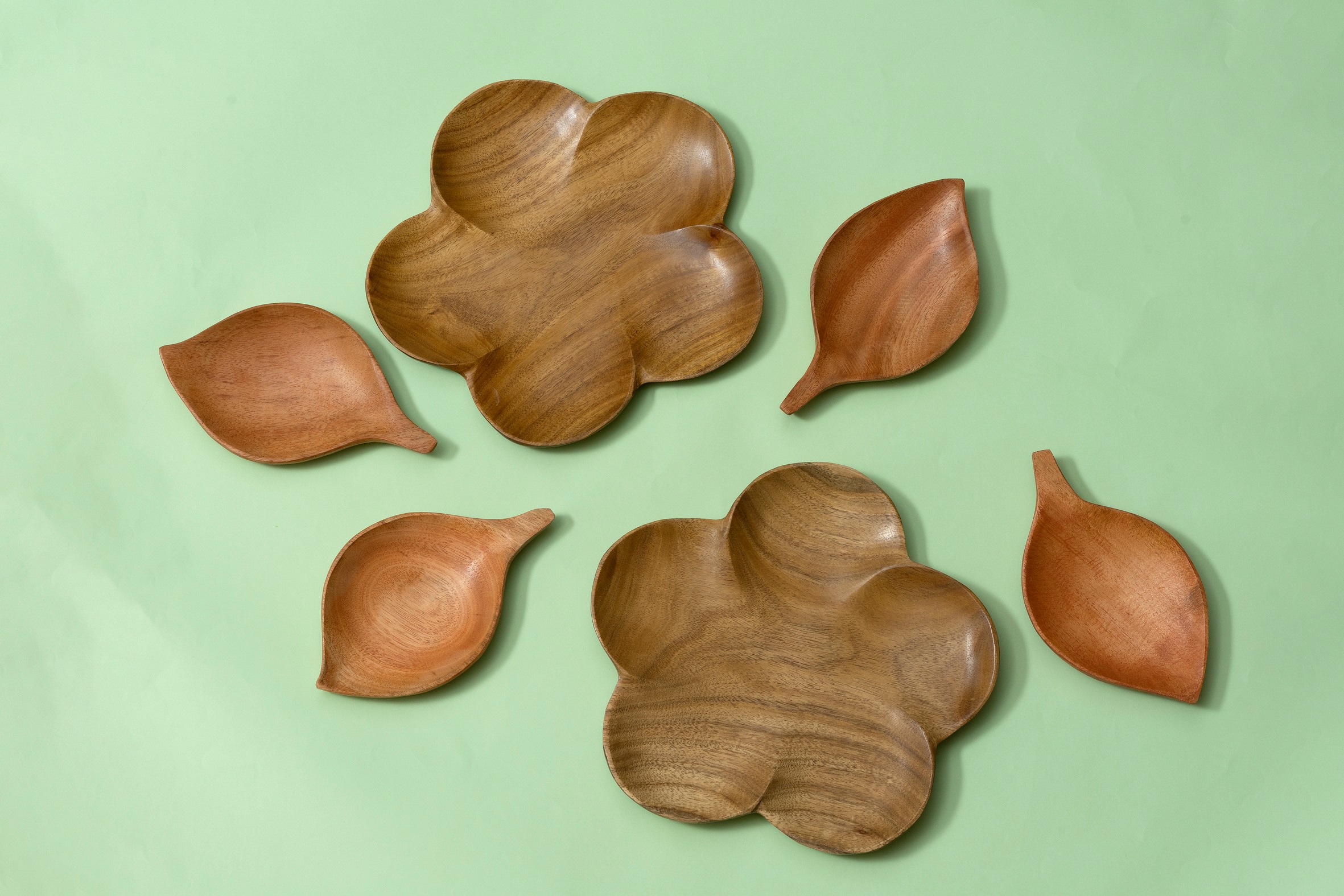 Flower Plates Walnut