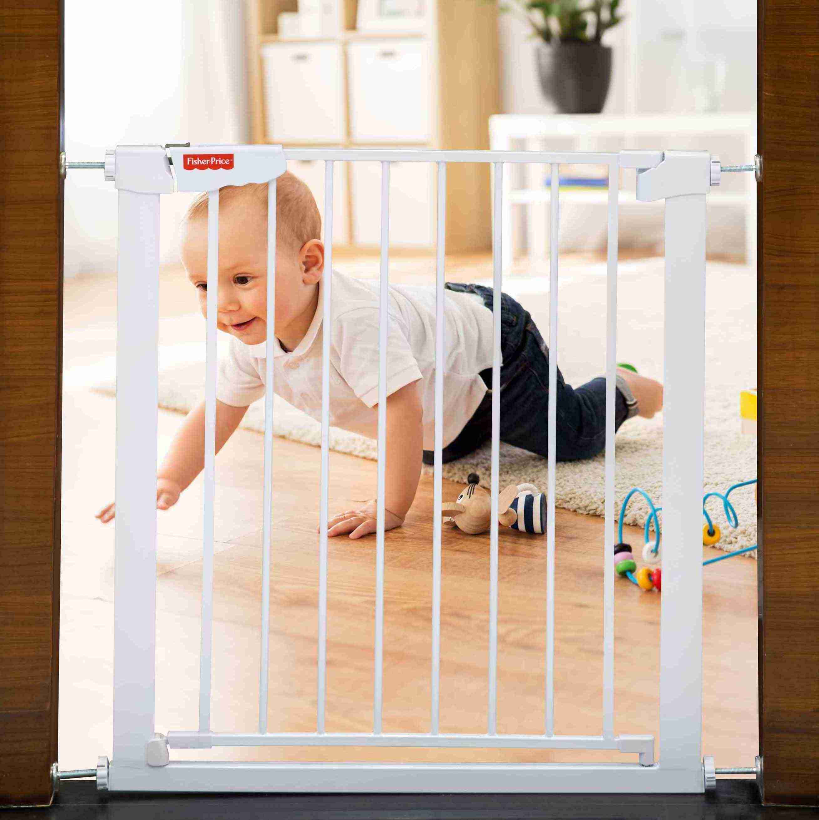 https://cdn.fynd.com/v2/falling-surf-7c8bb8/fyprod/wrkr/products/pictures/item/free/original/puYHO8_0k-Fisher-Price-Barricade-Security-Gate-(7484cms.).jpeg