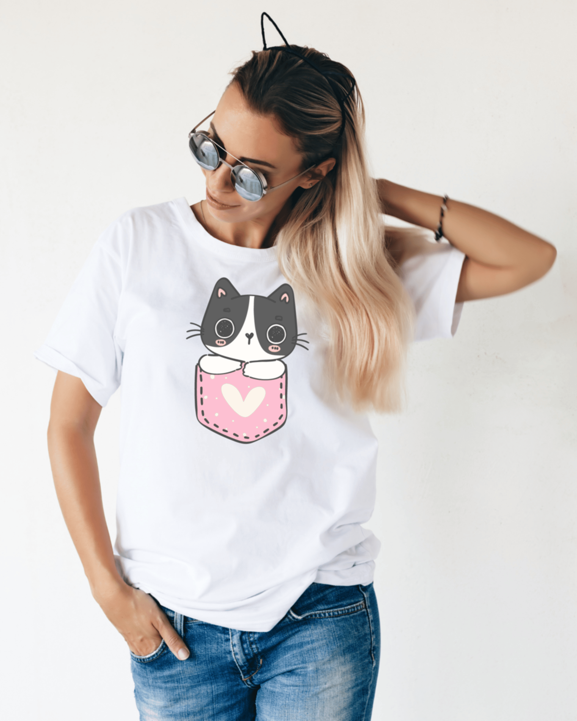 Inands | Cat In Pocket T-Shirt undefined