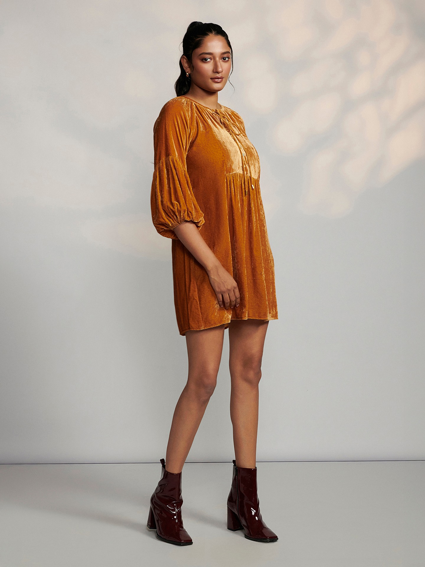 Mustard Violeta Short Dress
