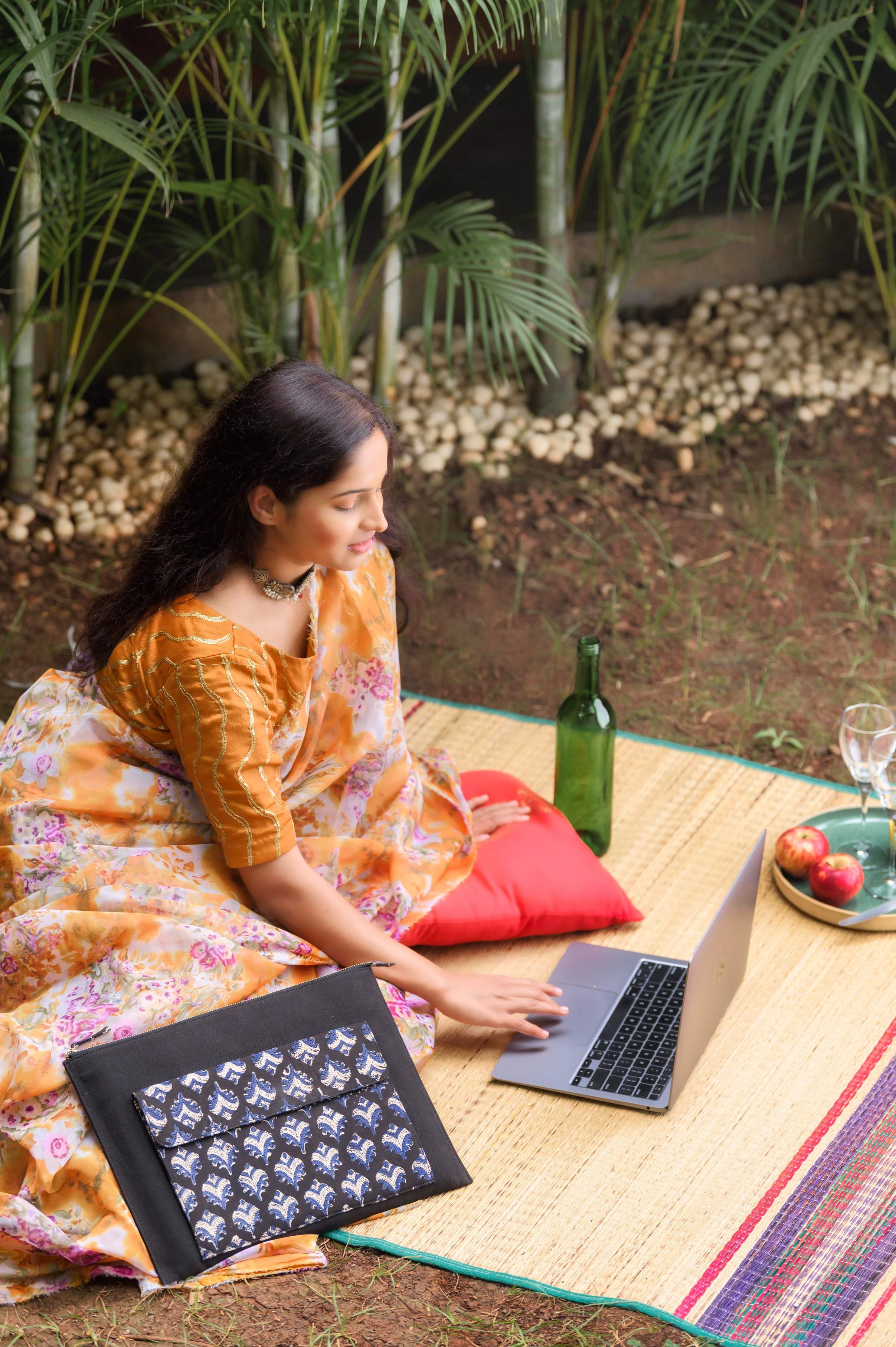 Sharya Laptop Sleeve Print