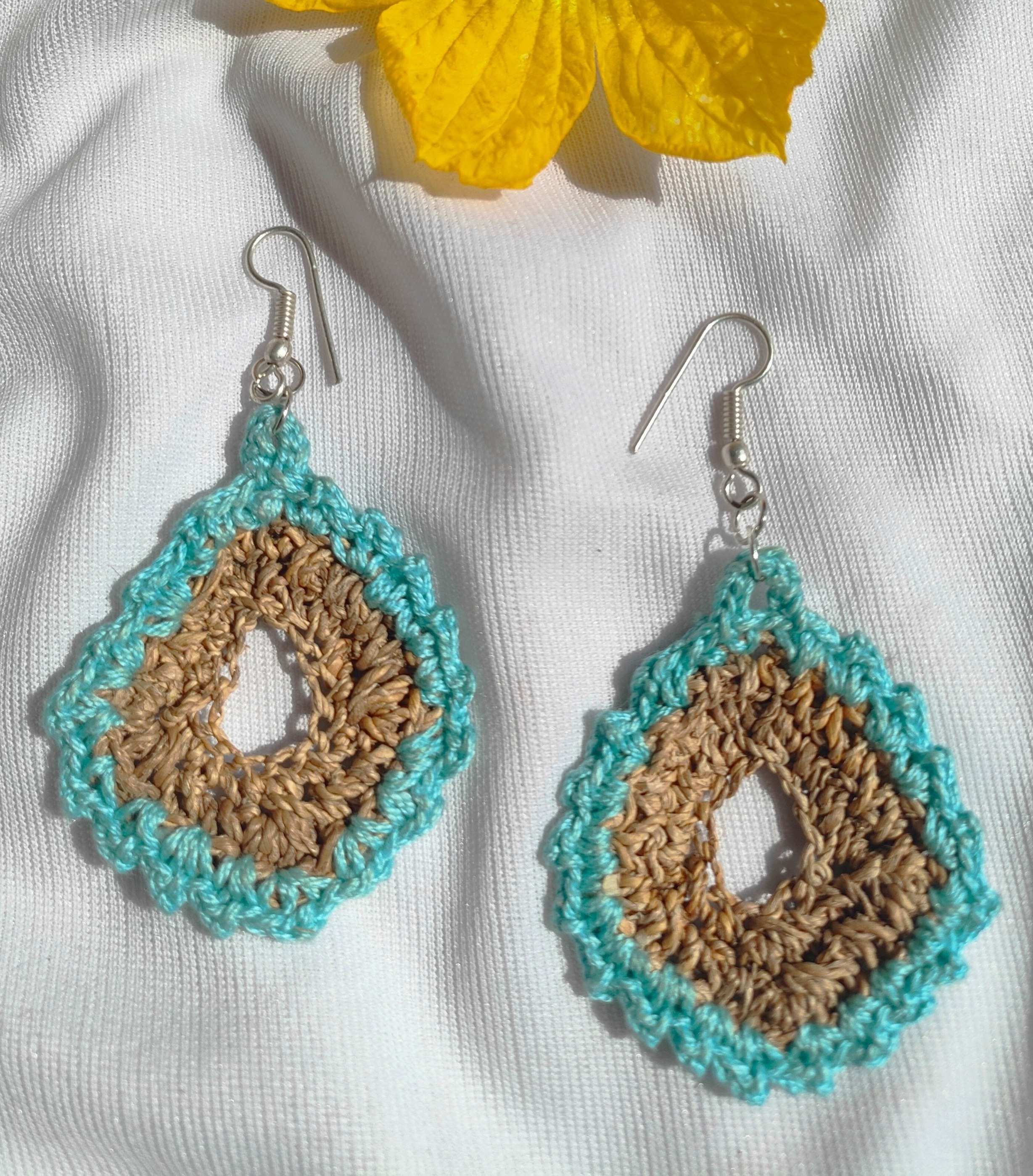 Banana Bark & Crochet Earring - Sky Blue
