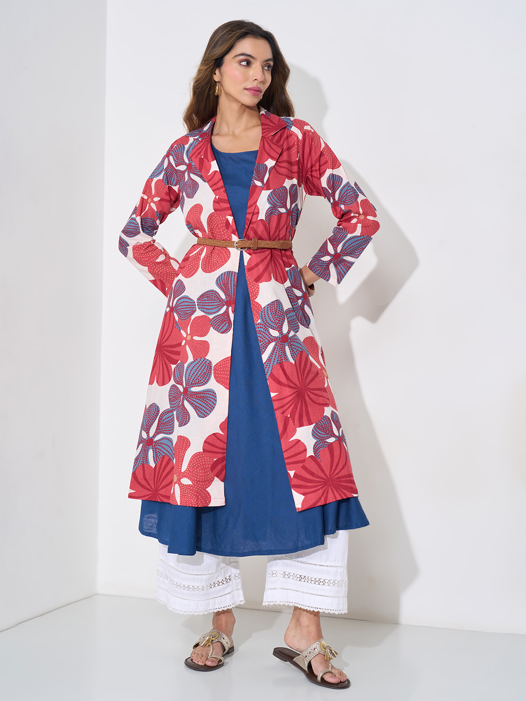 Blue Solid Sleeveless Inner Kurta with Red Floral Printed Overlay