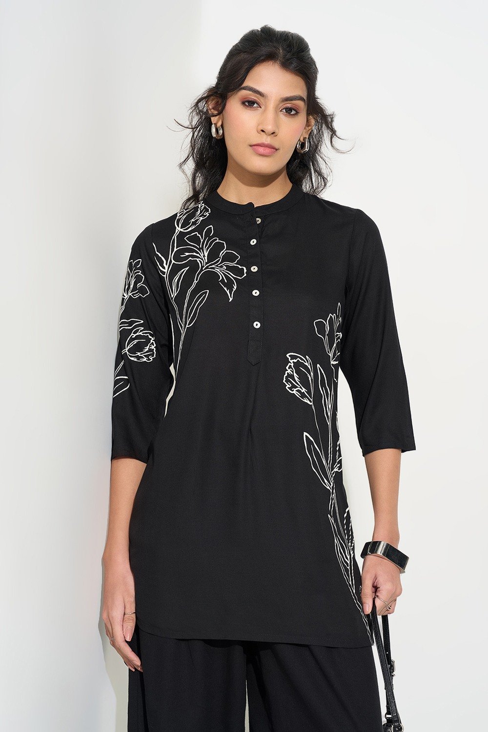 Black Floral Outline Print Tunic