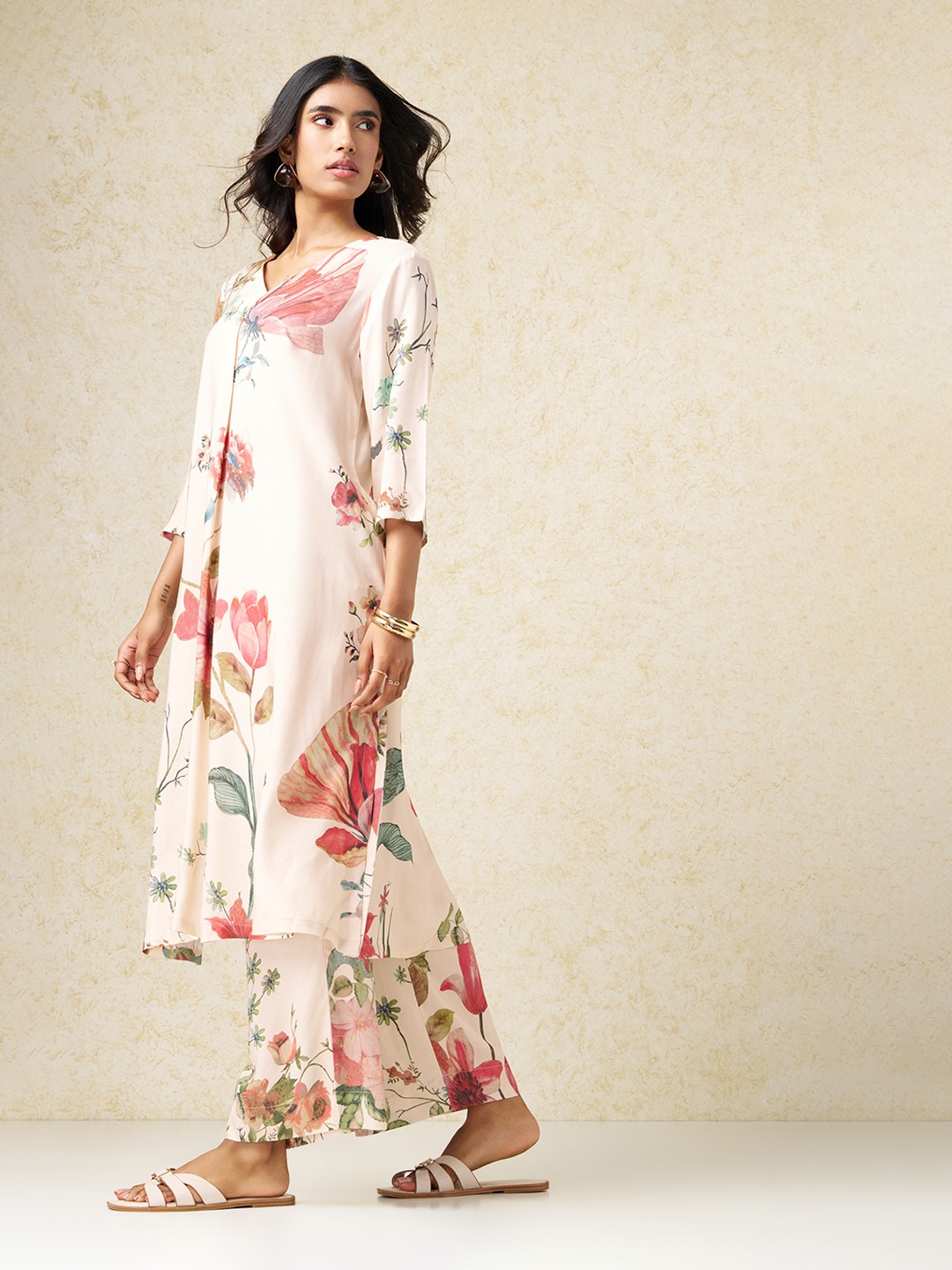 Beige Floral Print V-Neck Kurta & Pants Ethnic Workwear Set